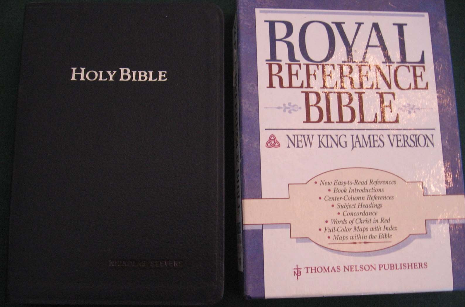 Holy Bible, New King James Version: Royal Reference Bible/Blue Bonded Leather-Thumb Indexed Religion & Esotericism