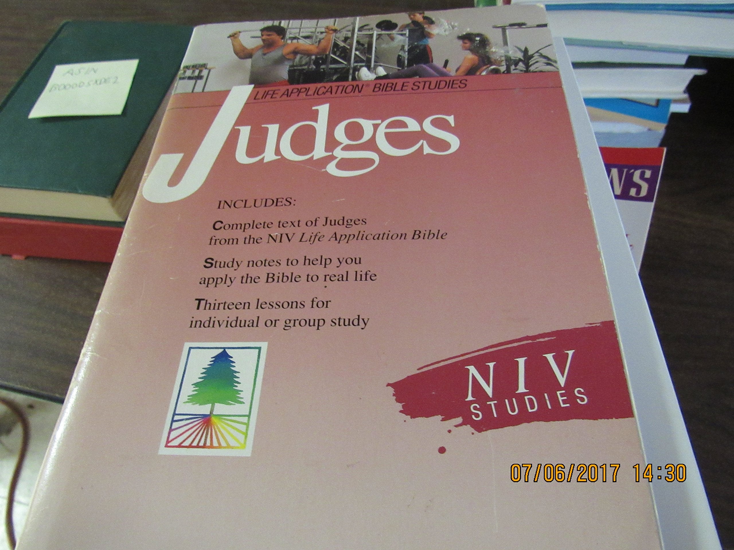 Life Application Bible Study: Judges (Niv) Reference Books