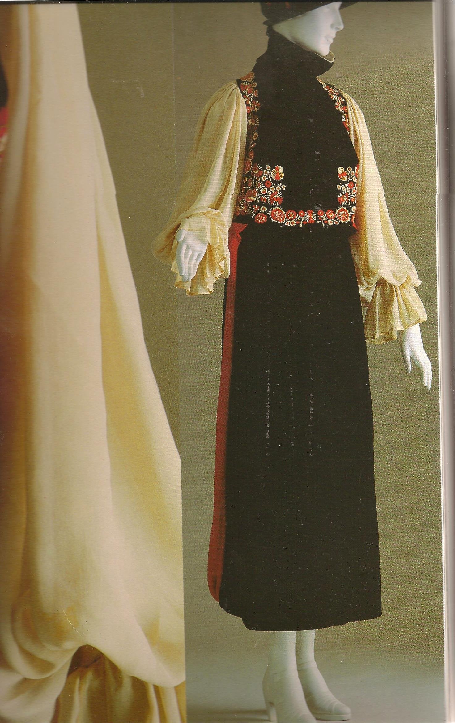 Poiret: Paul Poiret 1879-1944 book