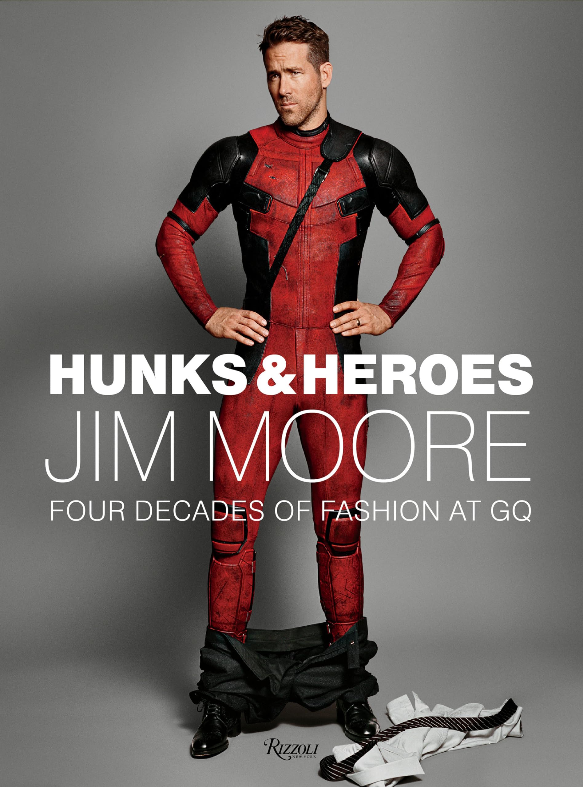 Hunks & Heroes: Four Decades of Fashion at GQ (Jim Moore: The GQ Years) Social Sciences