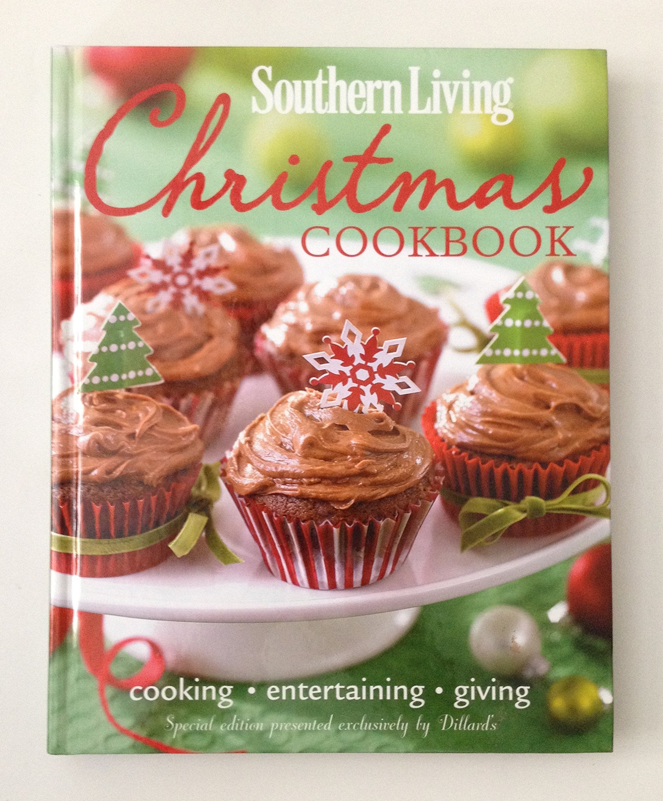 Dillard's Presents Southern Living Christmas Cookbook Books
