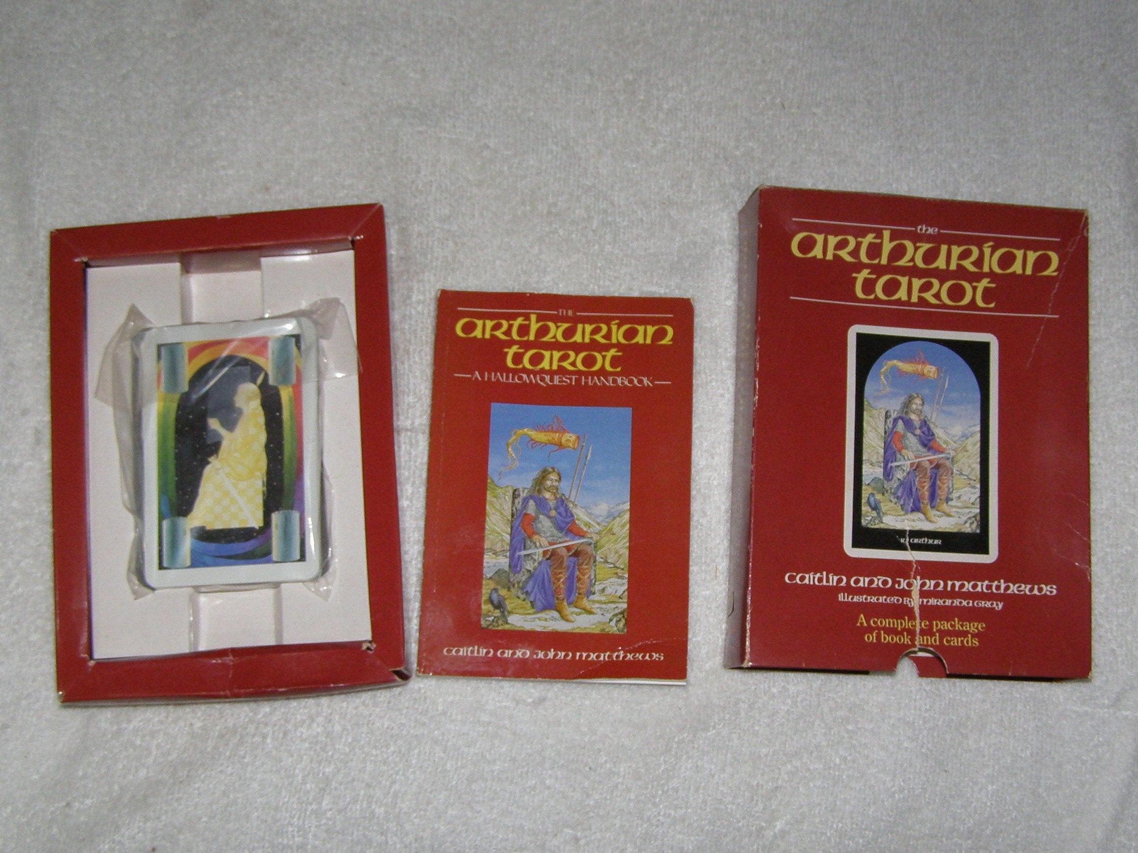 The Arthurian Tarot: A Hallowquest Handbook Religion & Esotericism