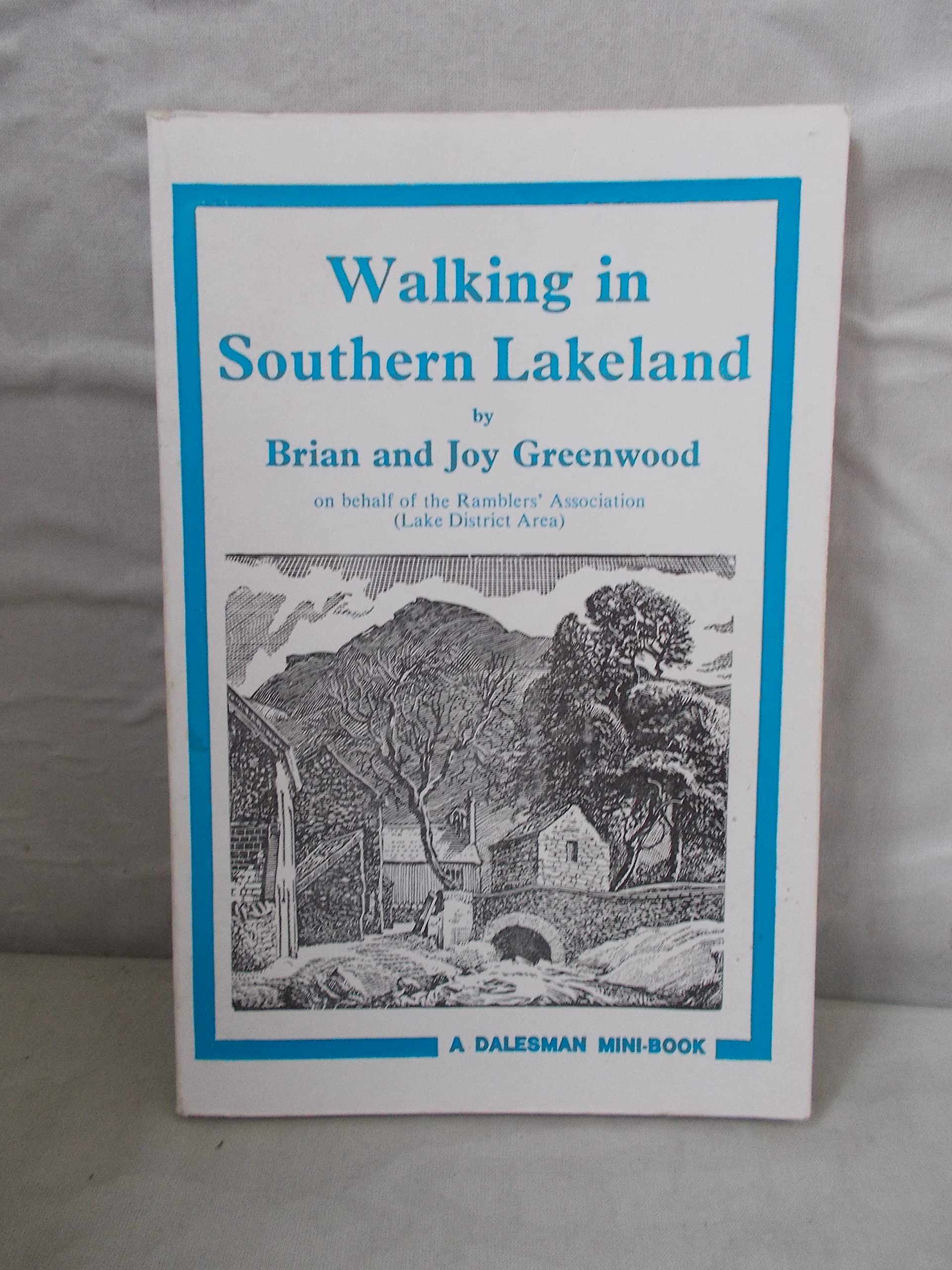 Walking in Southern Lakeland (Minibooks S.) book