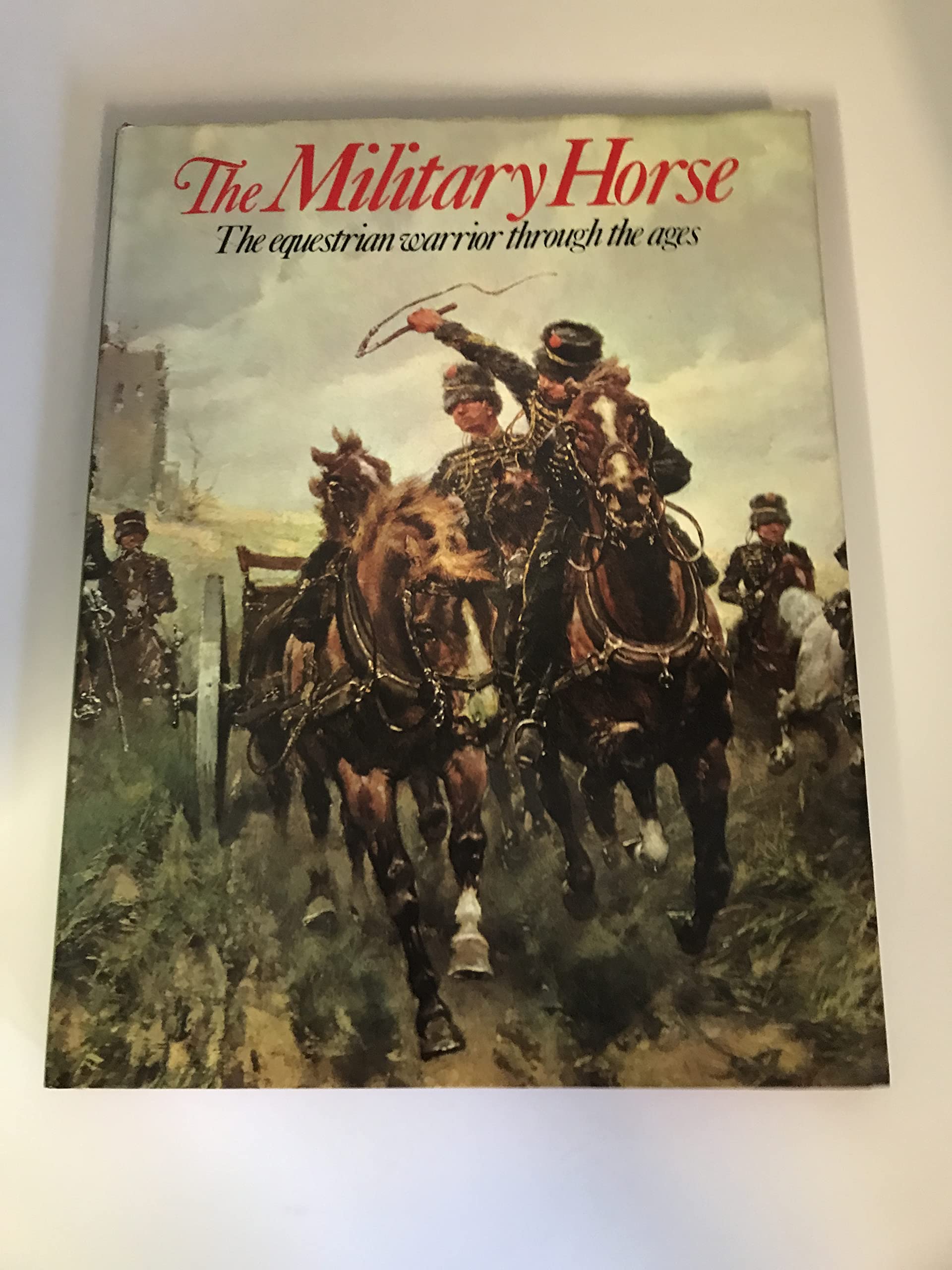Military Horse ("Golden Hands" S.) book