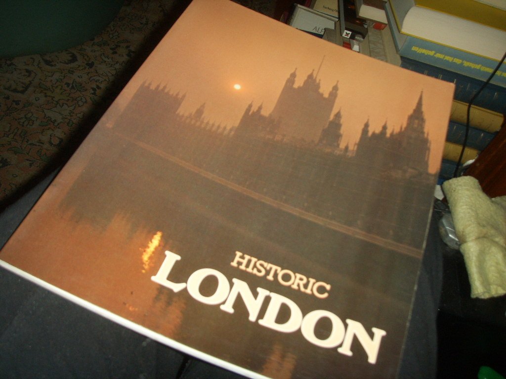 Historic London (British Heritage S.) Books