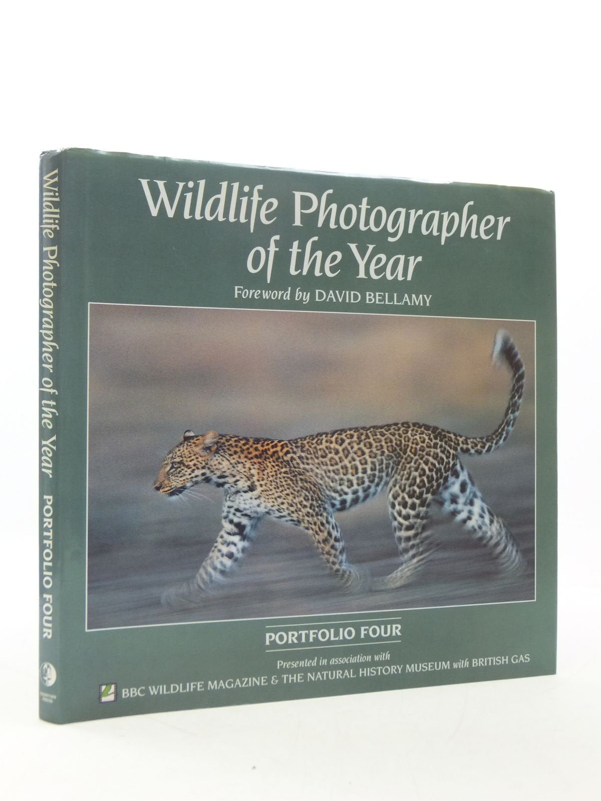 Wildlife Photographer of the Year: Forew. by David Bellamy Travel