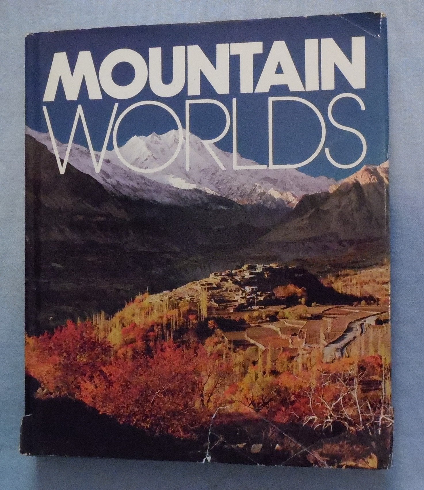 Mountain Worlds/Book and Map book