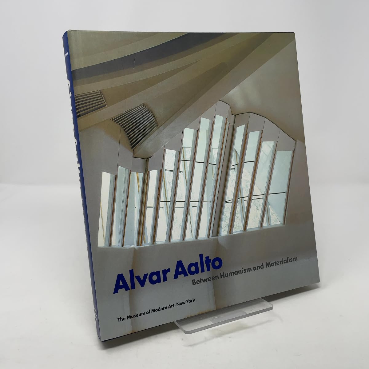 Alvar Aalto : Between Humanism and Materialism Architecture