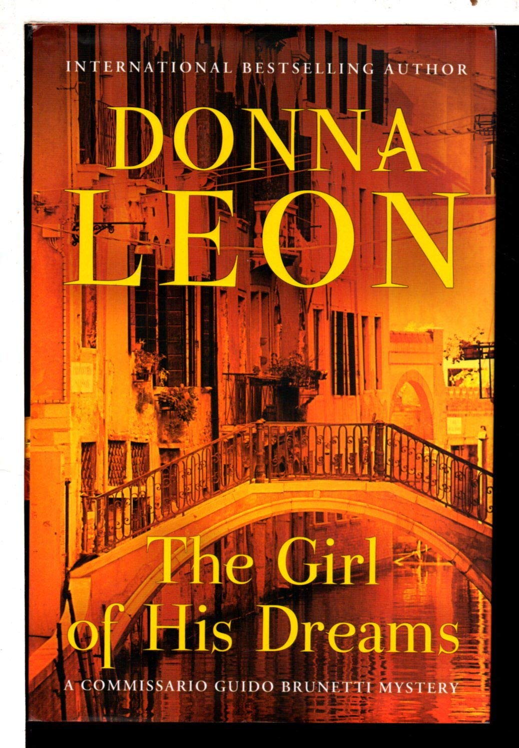 The Girl of His Dreams: A Commissario Guido Brunetti Mystery (The Commissario Guido Brunetti Mysteries, Band 17) Contemporary literature Books