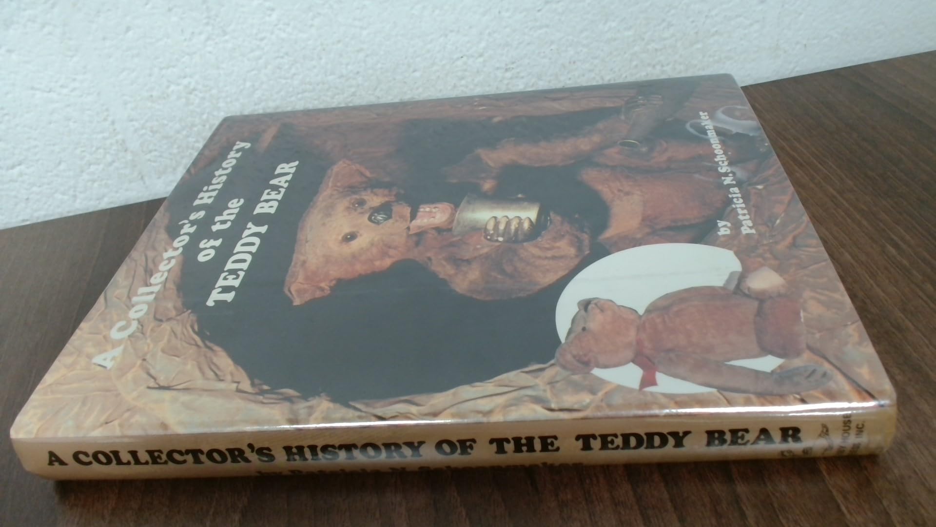 A Collector's History of the Teddy Bear Hobbies & Crafts