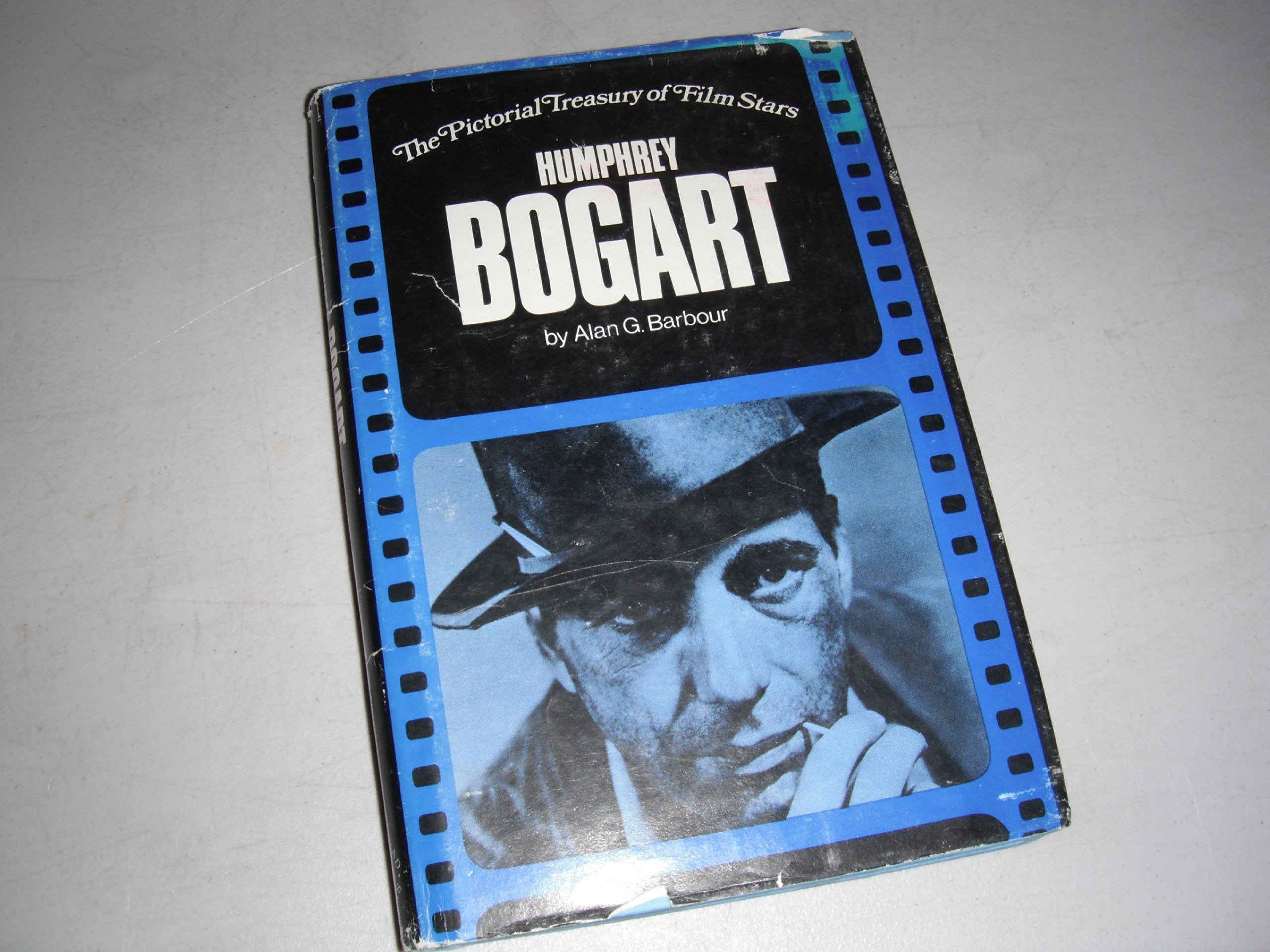 Humphrey Bogart (The pictorial treasury of film stars) Art & Literature Books
