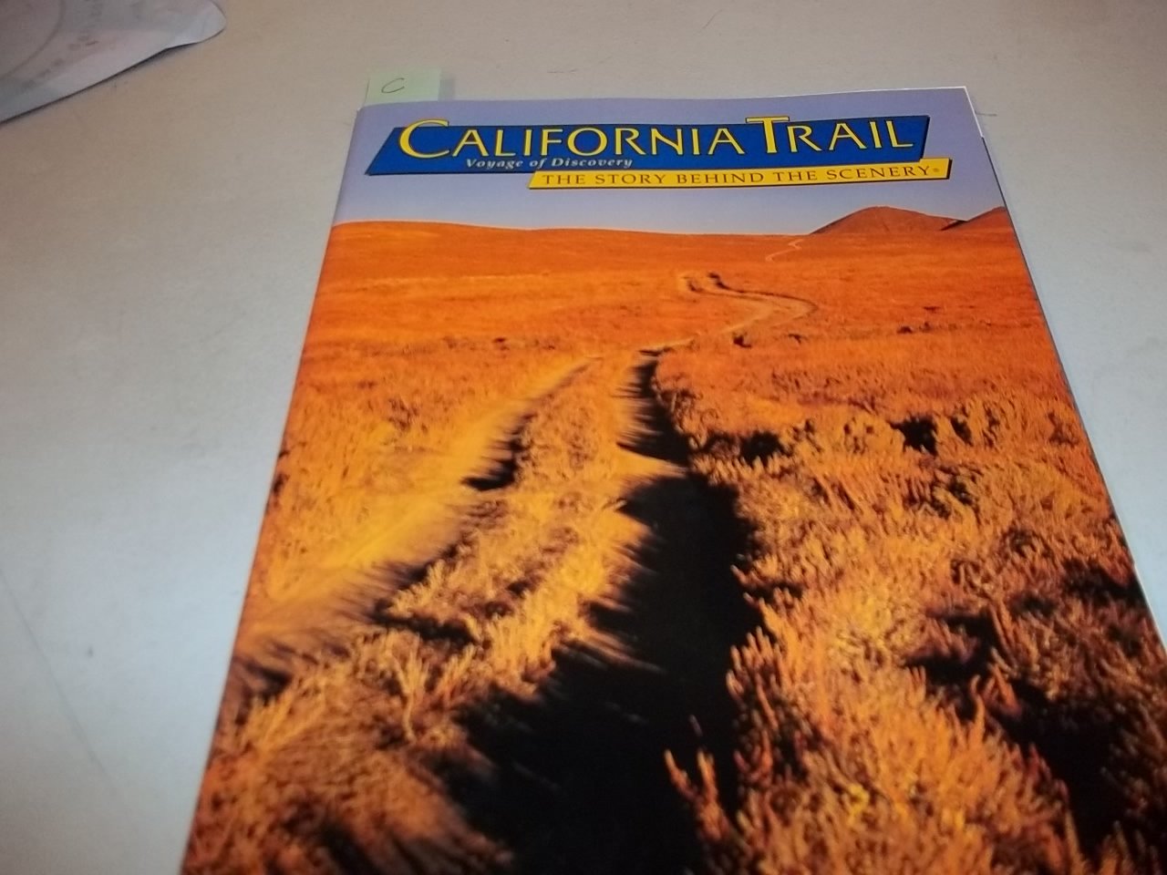 California Trail: Voyage of Discovery (The Story Behind the Scenery) Nature & Animals