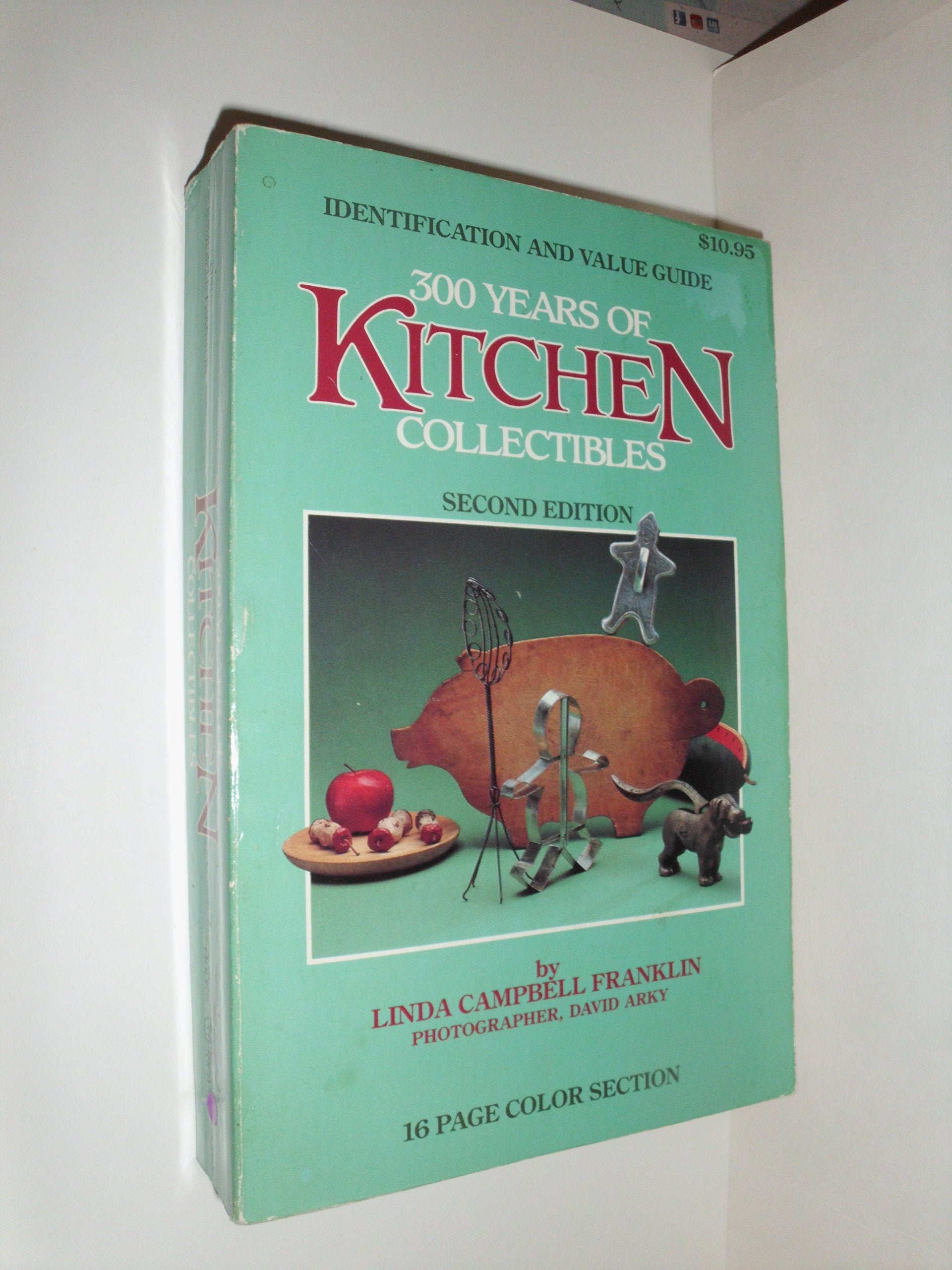 300 Years of Kitchen Collectibles Hobbies & Crafts
