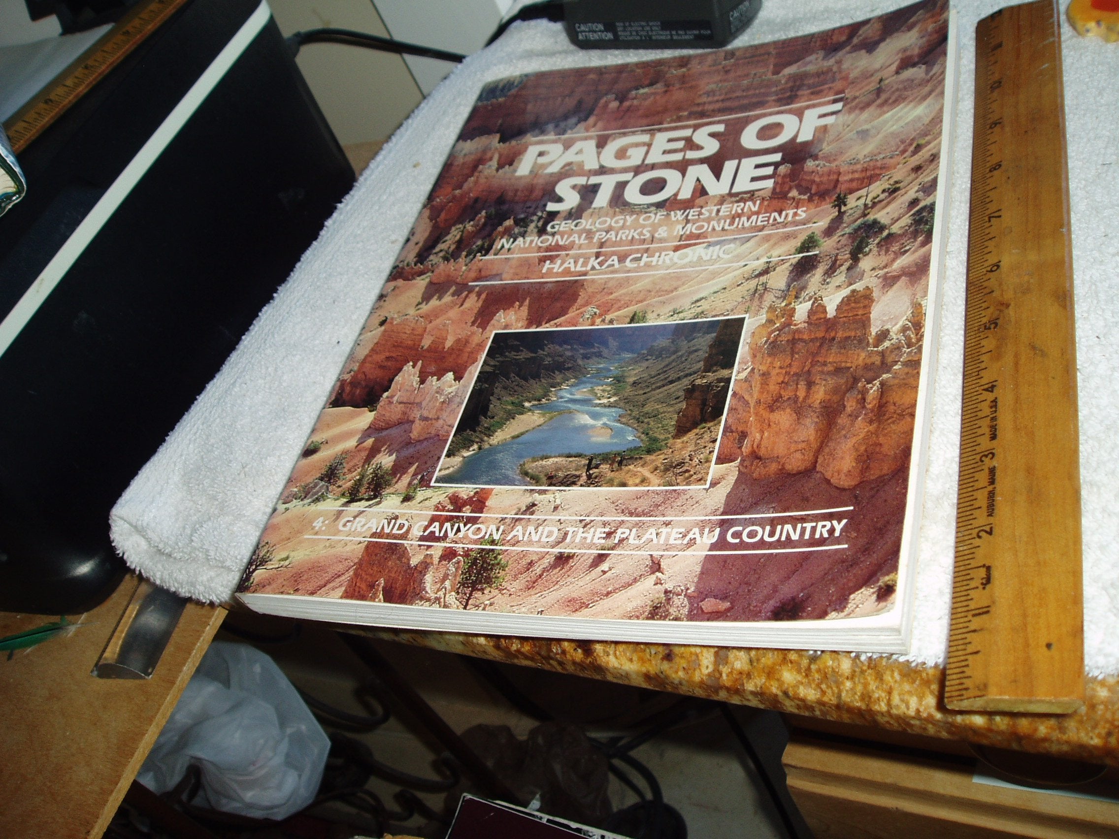 Pages of Stone: Geology of Western National Parks and Monuments: Grand Canyon and the Plateau Country Geology & Geography