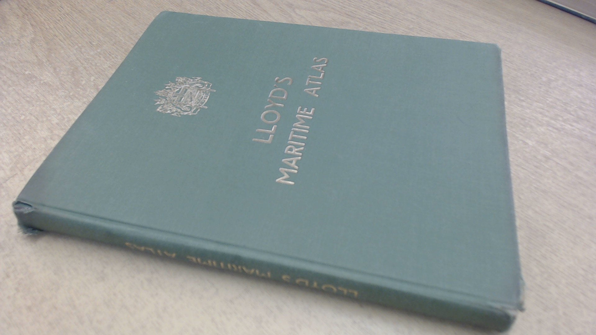 Lloyd's Maritime Atlas: Including a Comprehensive List of Ports and Shipping Places of the World Books