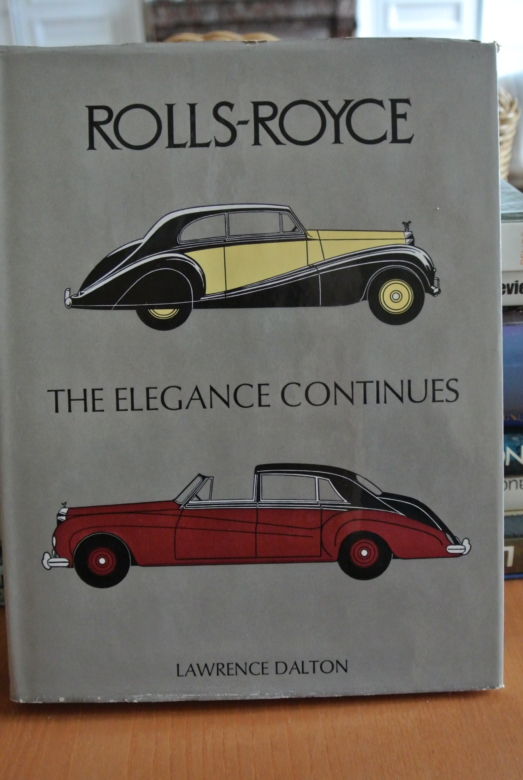 Rolls-Royce: The Elegance Continues, 1946-71 Books