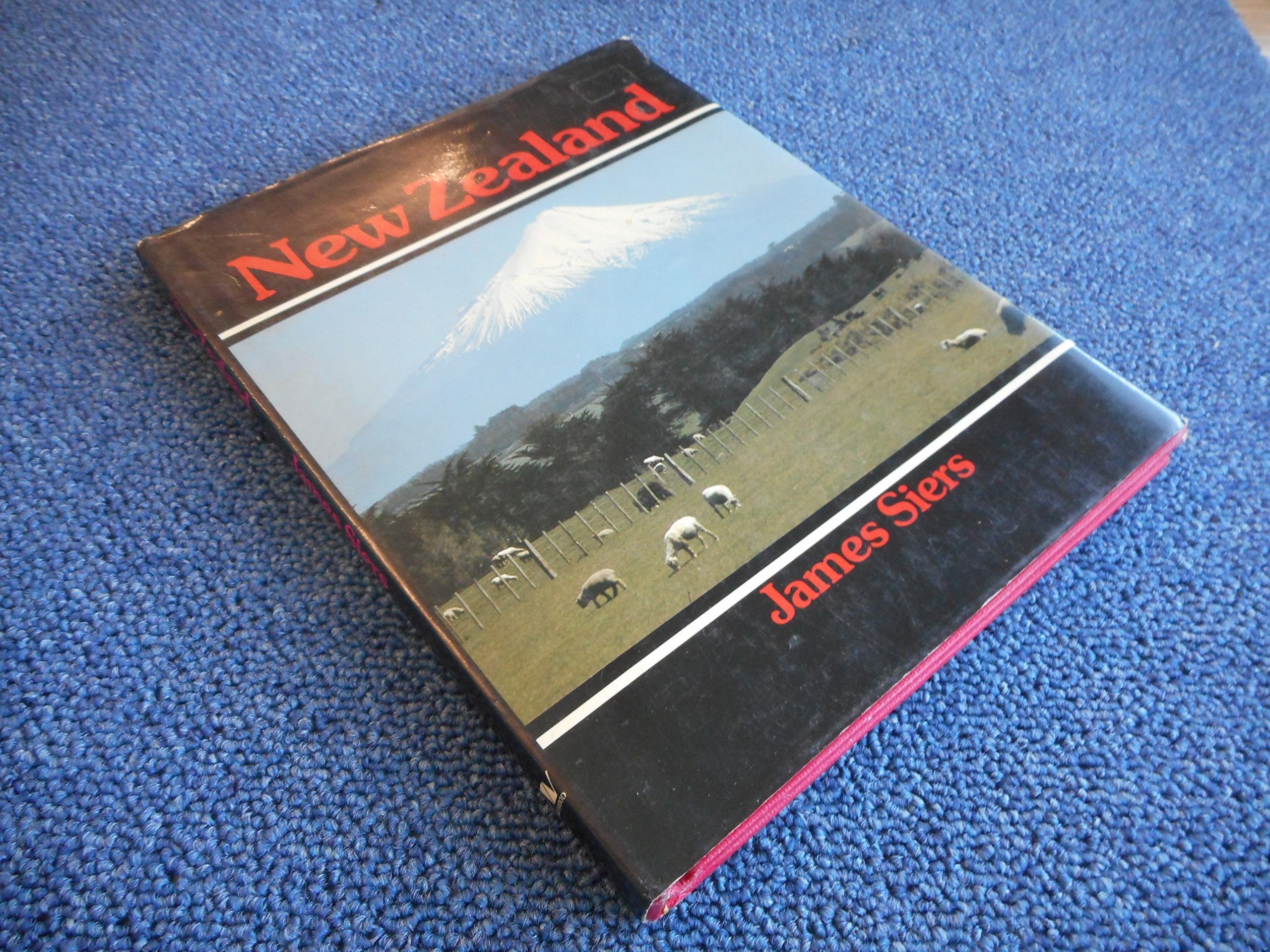 NEW ZEALAND. Books