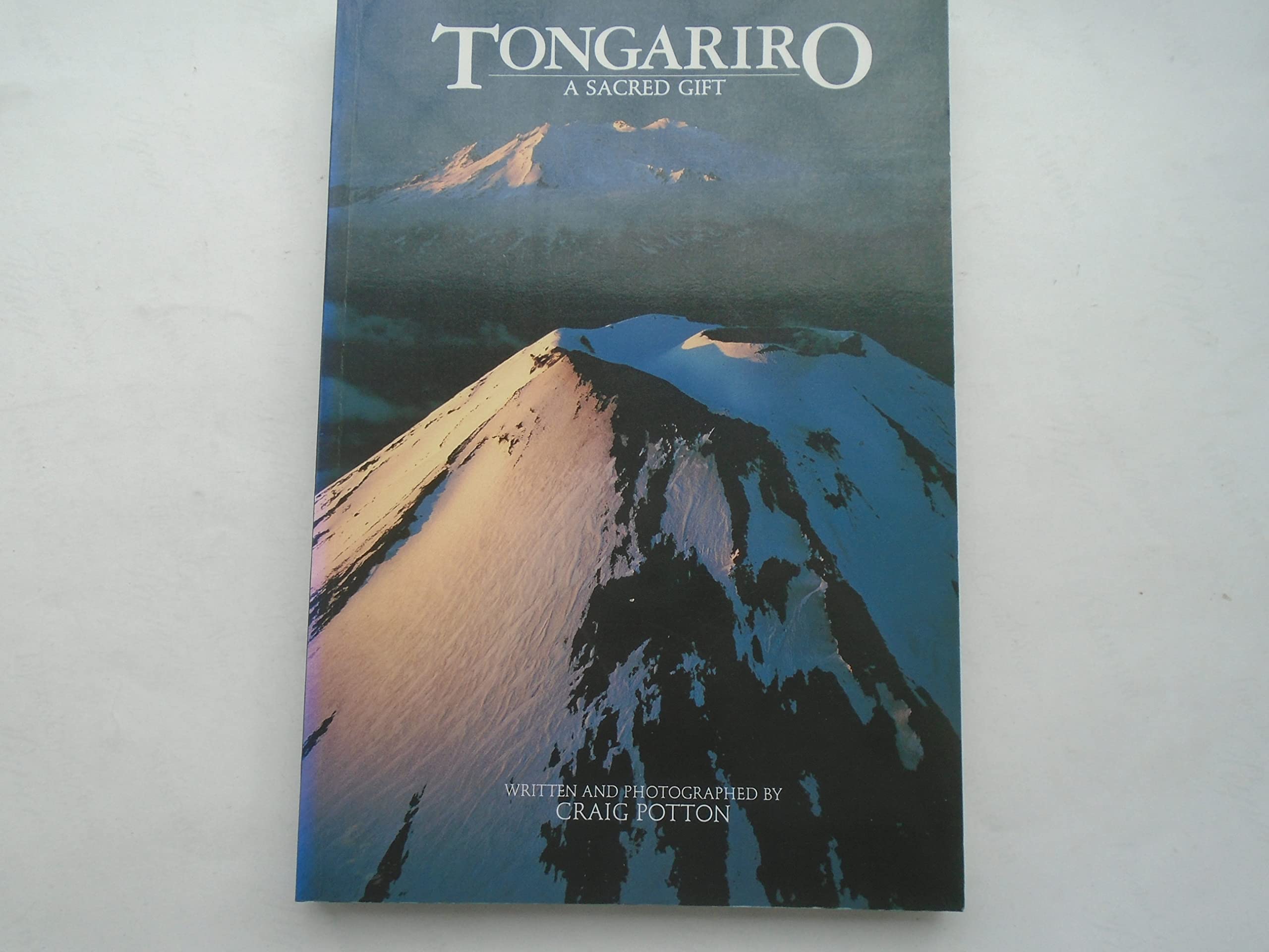 Tongariro, a Sacred Gift book