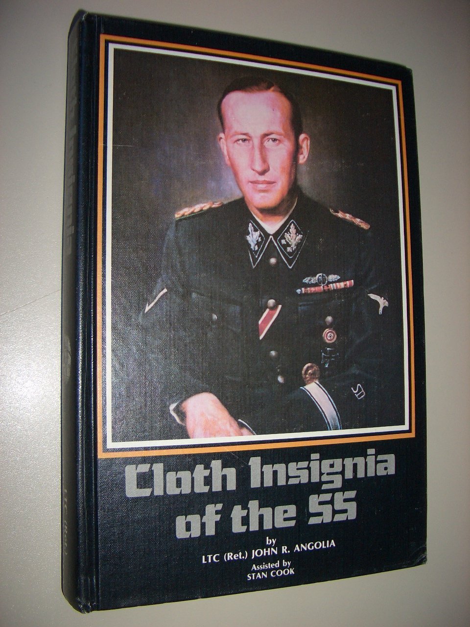 Cloth Insignia of the SS Books