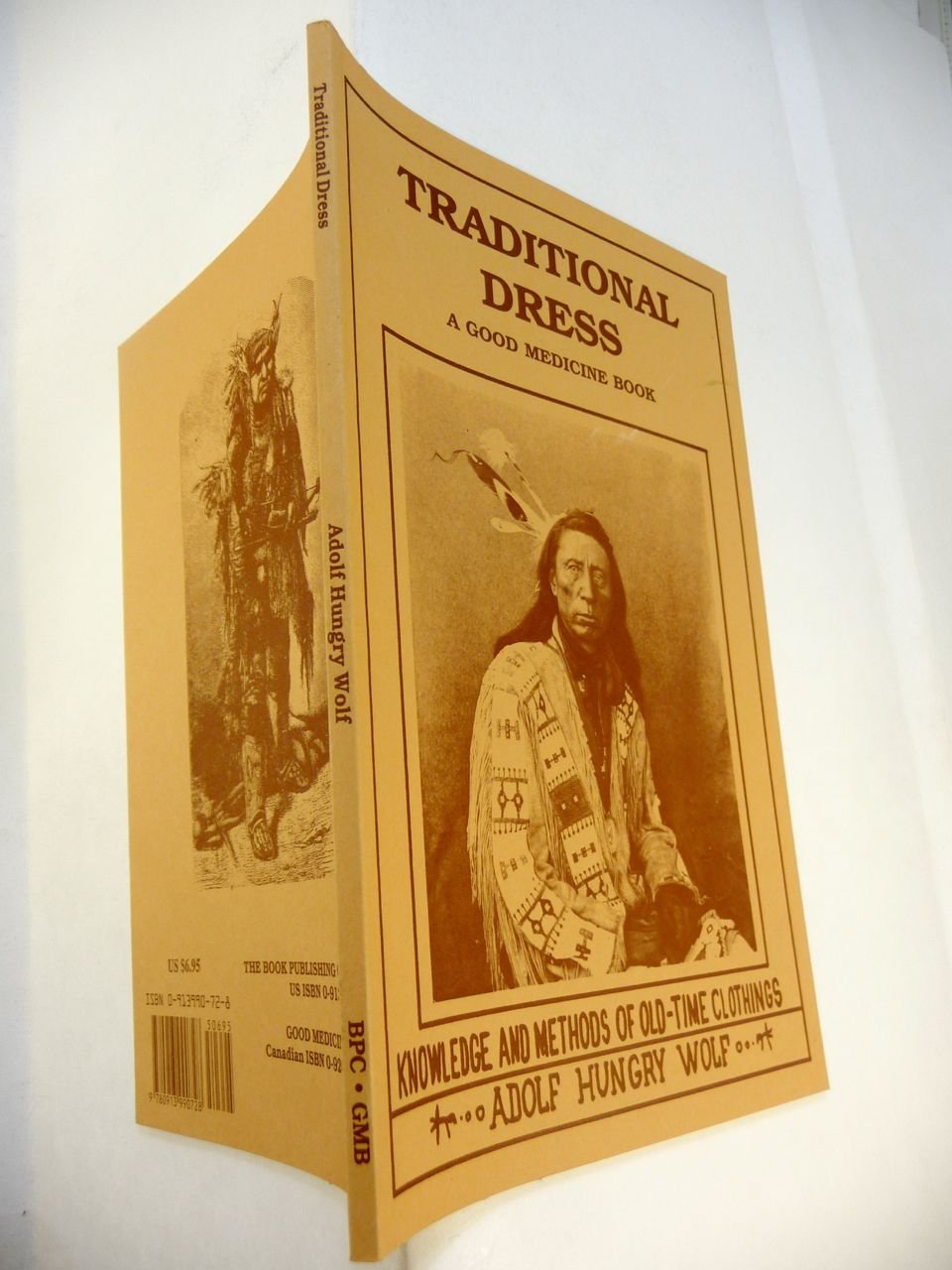 Traditional Dress: Knowledge and Methods of Old-Time Clothings Books