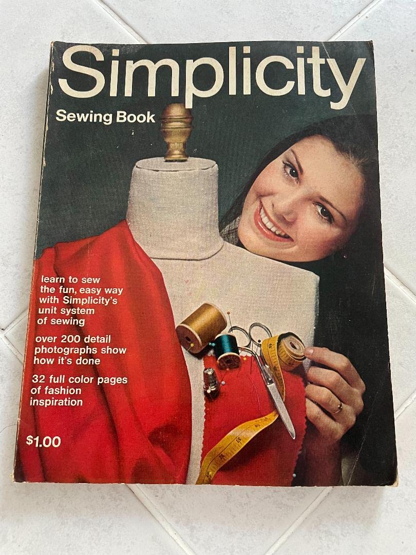 Product Image: Simplicity Sewing Book