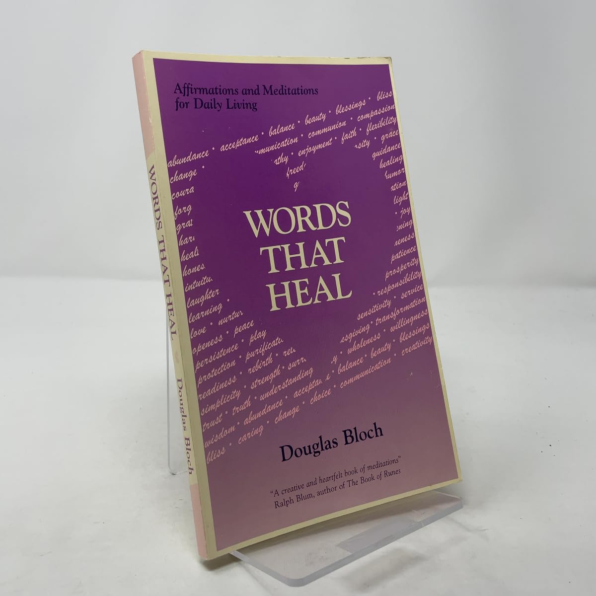 Words That Heal: Affirmations and Meditations for Daily Living Lifestyle