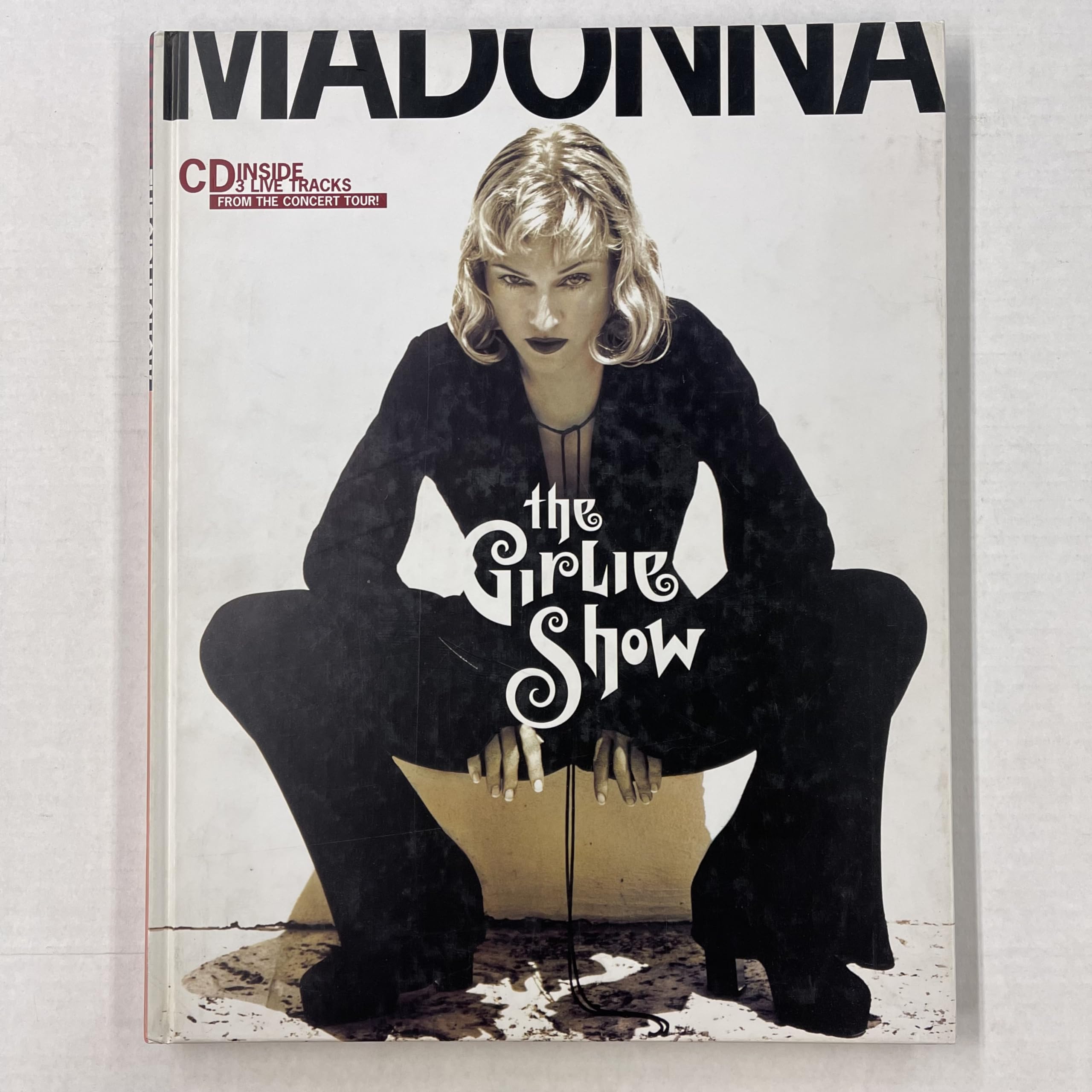 Madonna: The Girlie Show. Book and CD Arts & Music