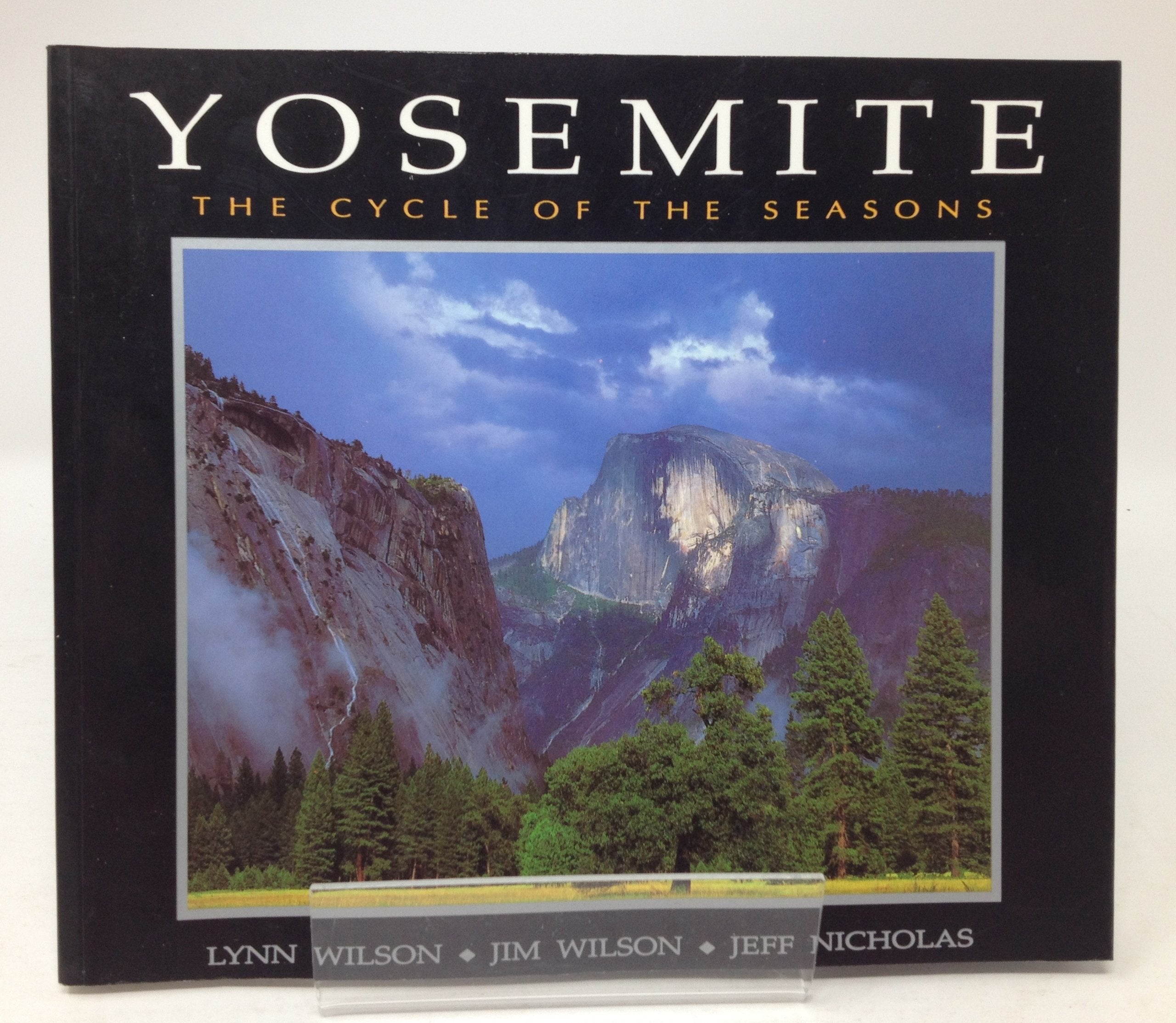 Yosemite: The Cycle of the Seasons Nature & Animals
