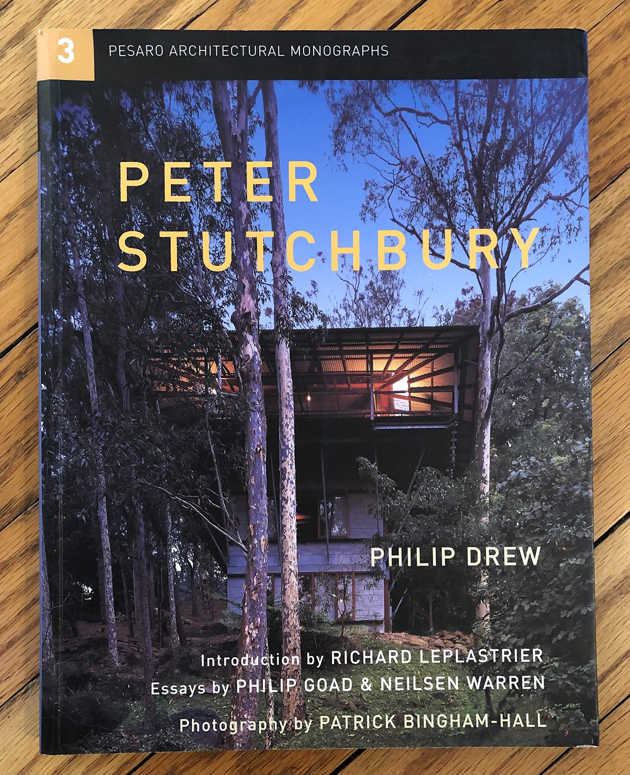 Peter Stutchbury: Of People and Places: Between the Bush and the Beach book