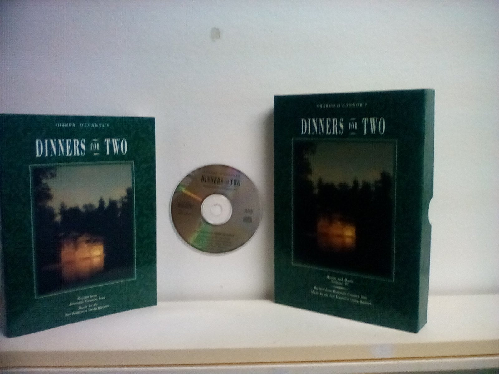 Dinners for Two: Cookbook with Music CD Books