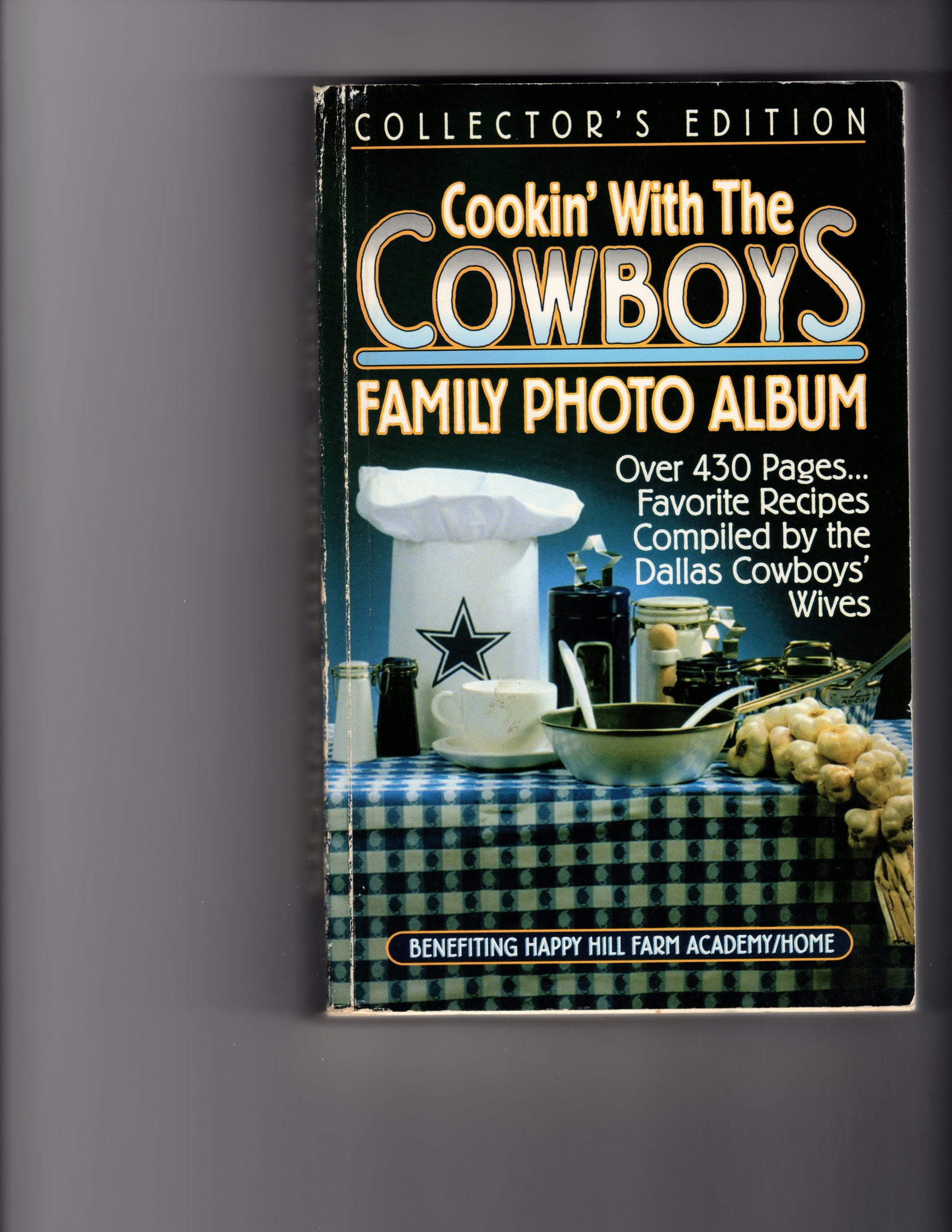 cookin--with-the-cowboys--family-photo-album---favorite-recipes Books