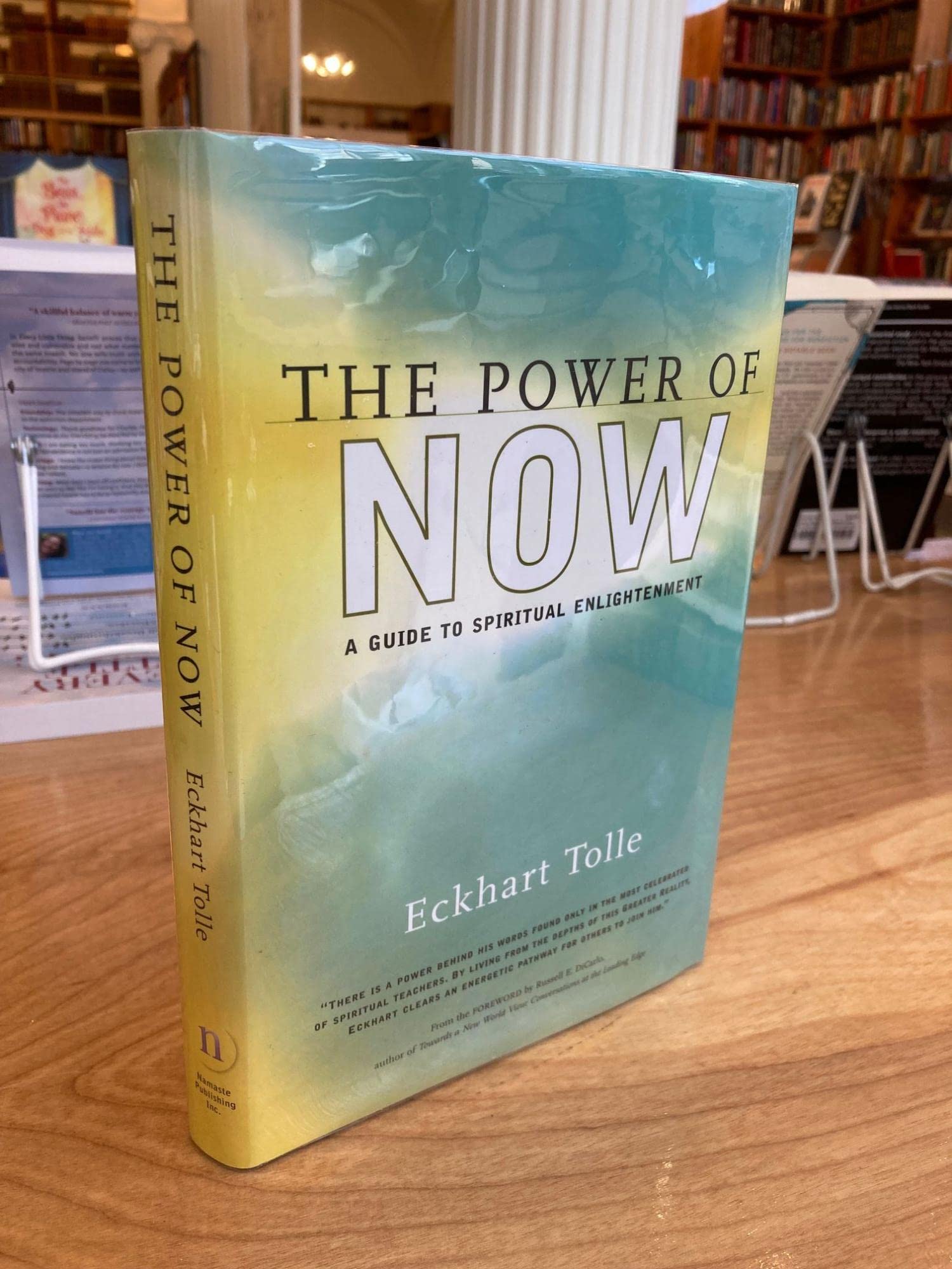 The Power of Now: A Guide to Spiritual Enlightenment Religion & Esotericism