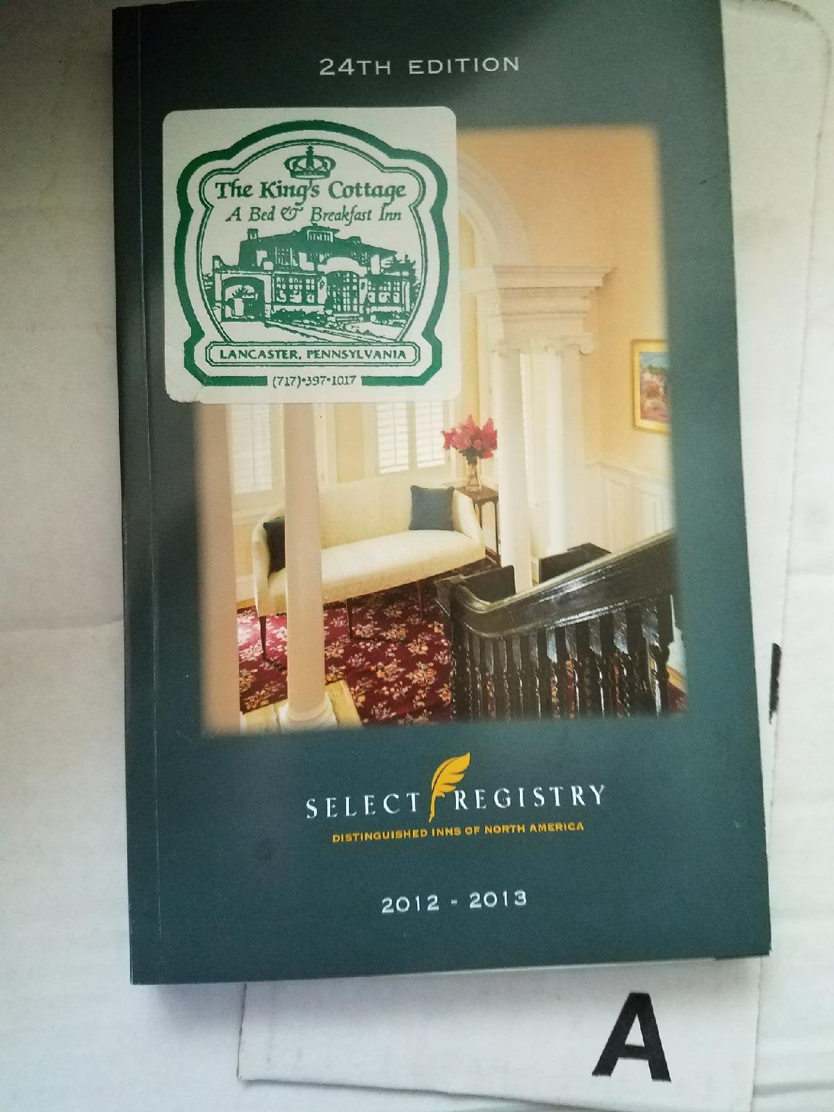 Select Registry - Distinguished Inns of North America - 2012-2013 Books