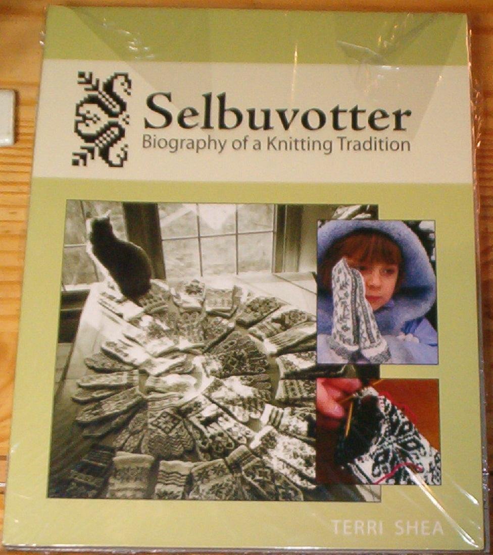 SELBUVOTTER: Biography of a Knitting Tradition Hobbies & Crafts