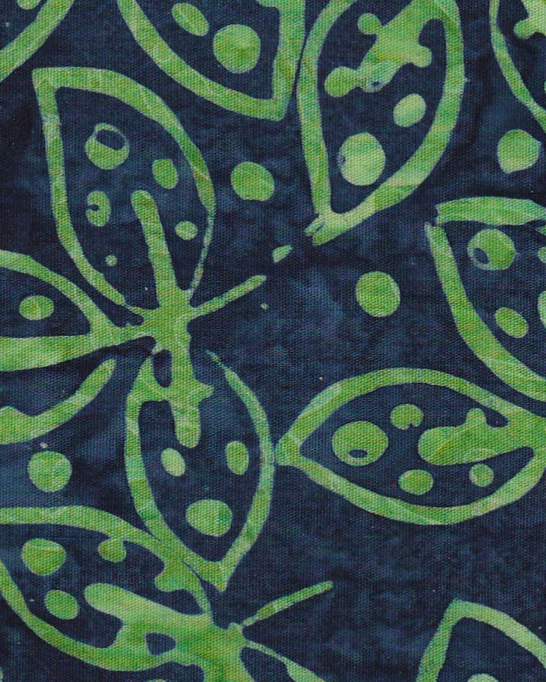 Green Jungle Batik Composition Notebook - Large Ruled Notebook - 8x10 Lined Notebook (Softcover Journal / Notebook / Diary) (8x10 Lined Softcover Notebook, Band 244) Business, Finance & Career