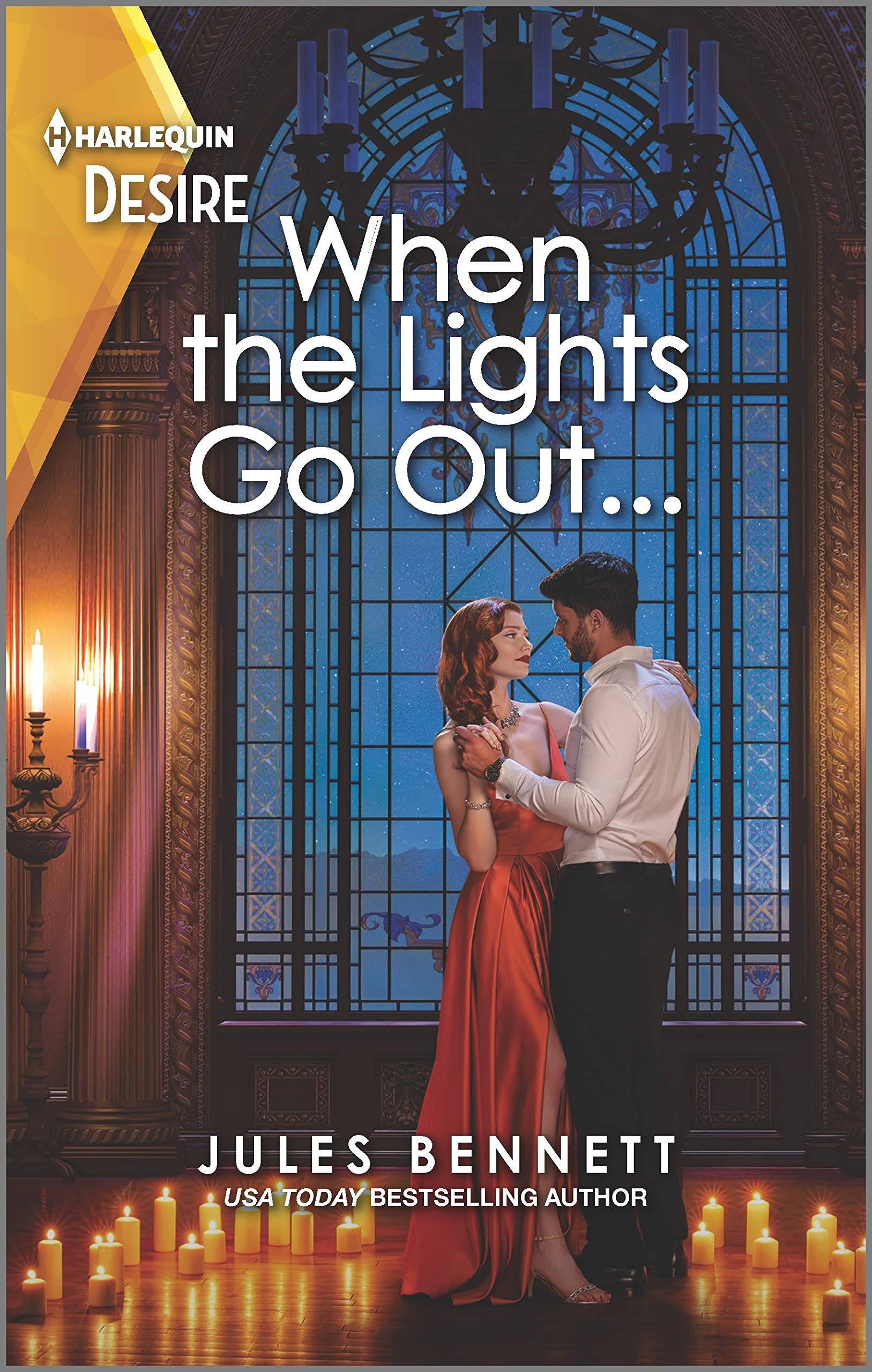 When the Lights Go Out...: A Workplace Romance Set in a Blackout Contemporary literature