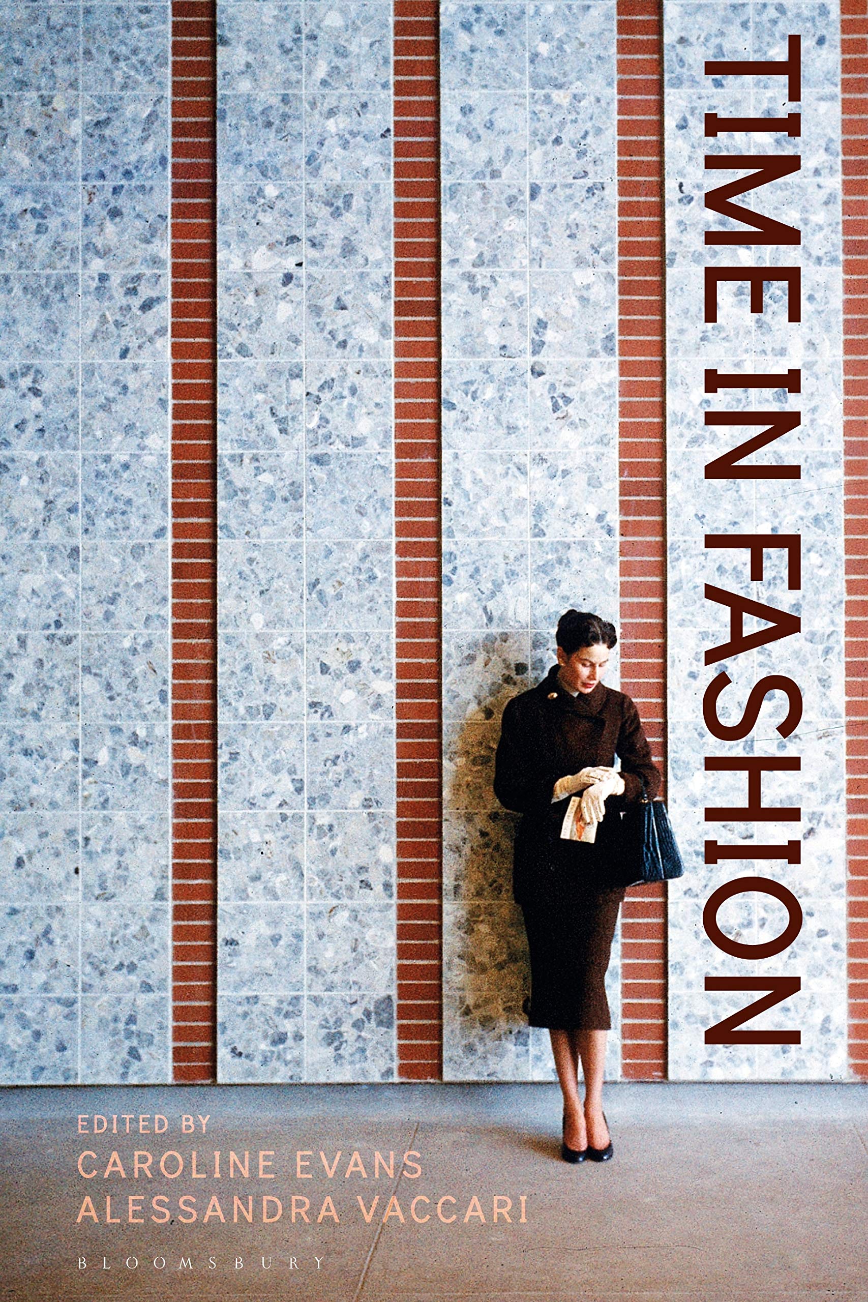 Time in Fashion: Industrial, Antilinear and Uchronic Temporalities book