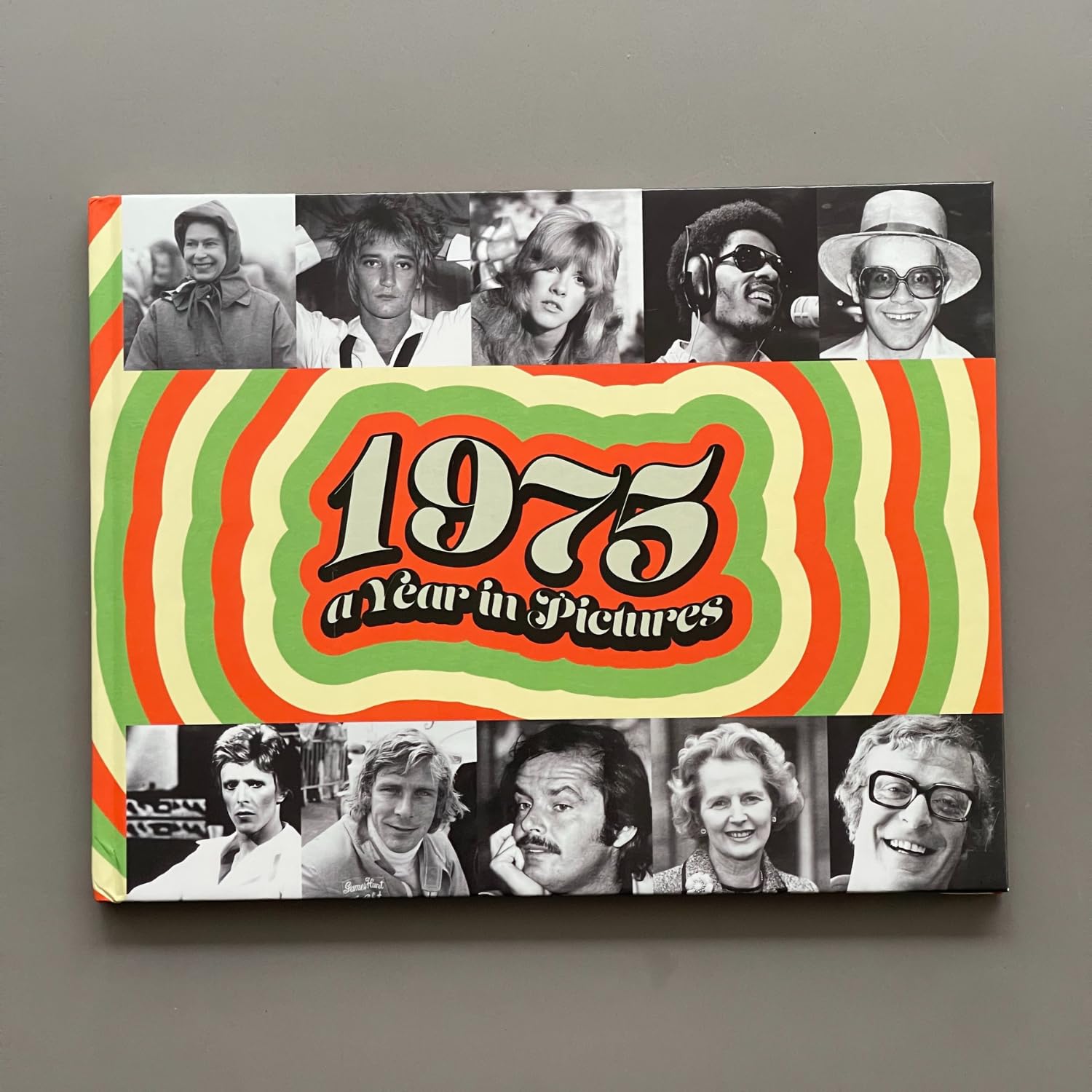 1975 A Year In Pictures book