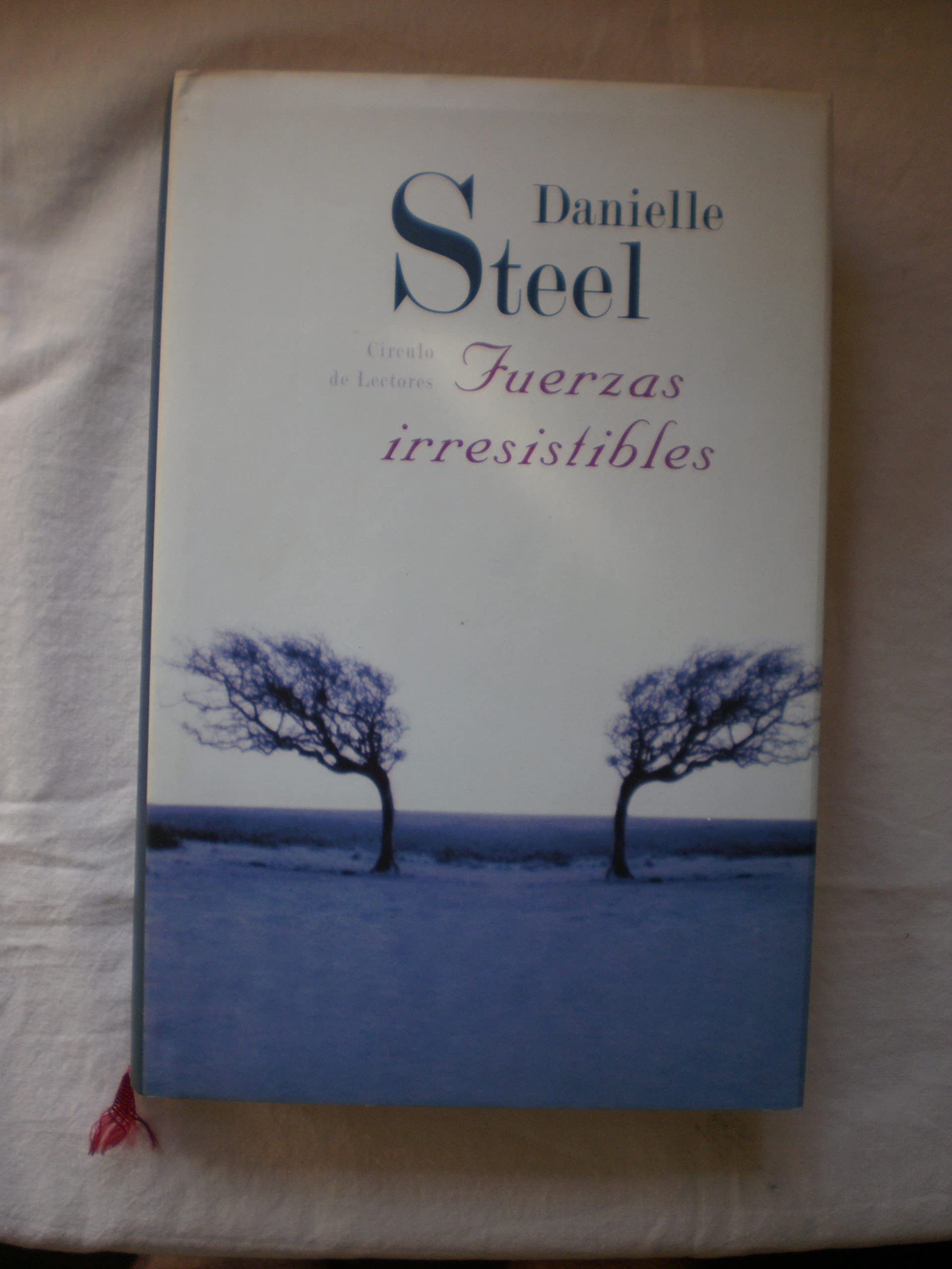 Fuerzas irresistibles / Irresistible Forces Contemporary literature
