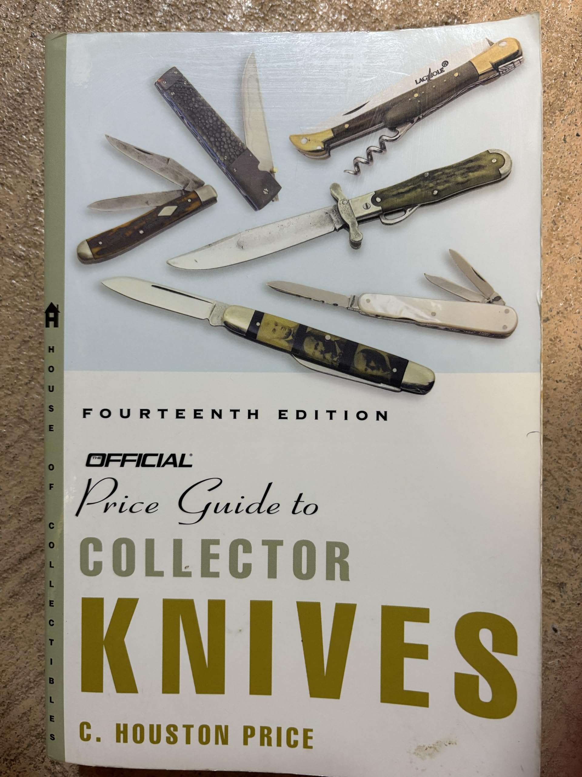 The Official Price Guide to Collector Knives Hobbies & Crafts
