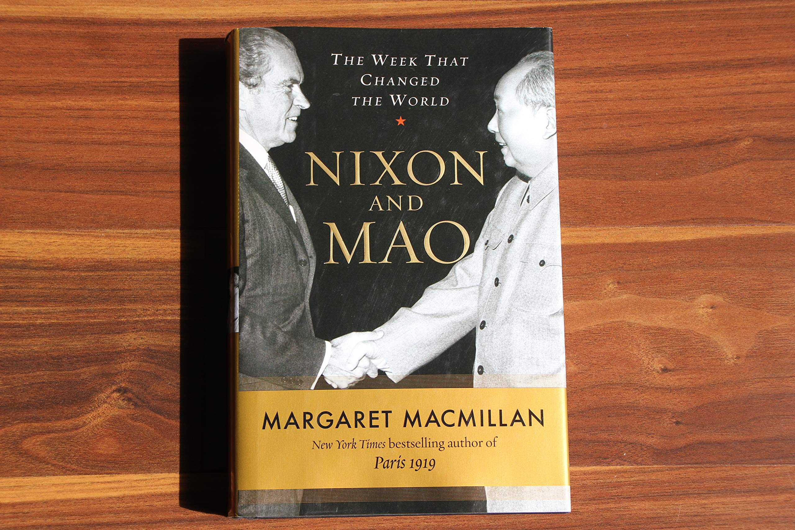 Nixon and Mao: The Week That Changed the World Politics & History