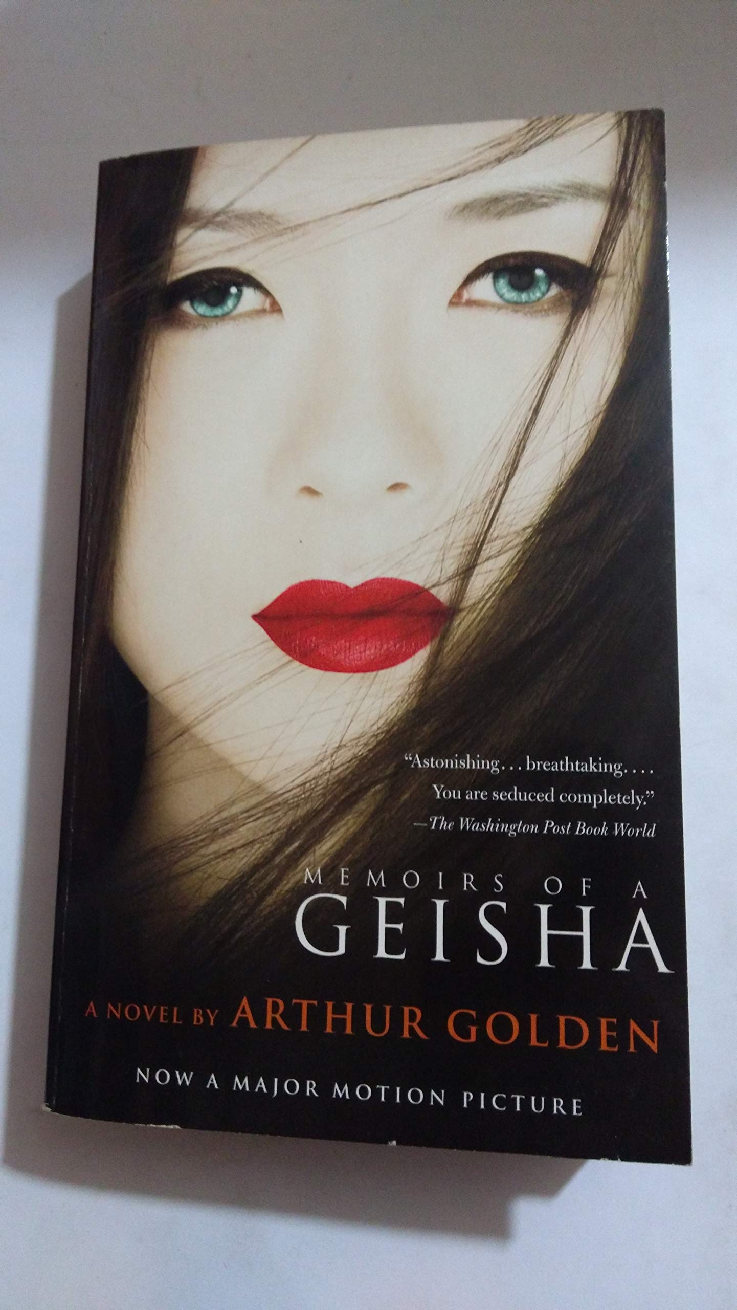Memoirs of a Geisha book