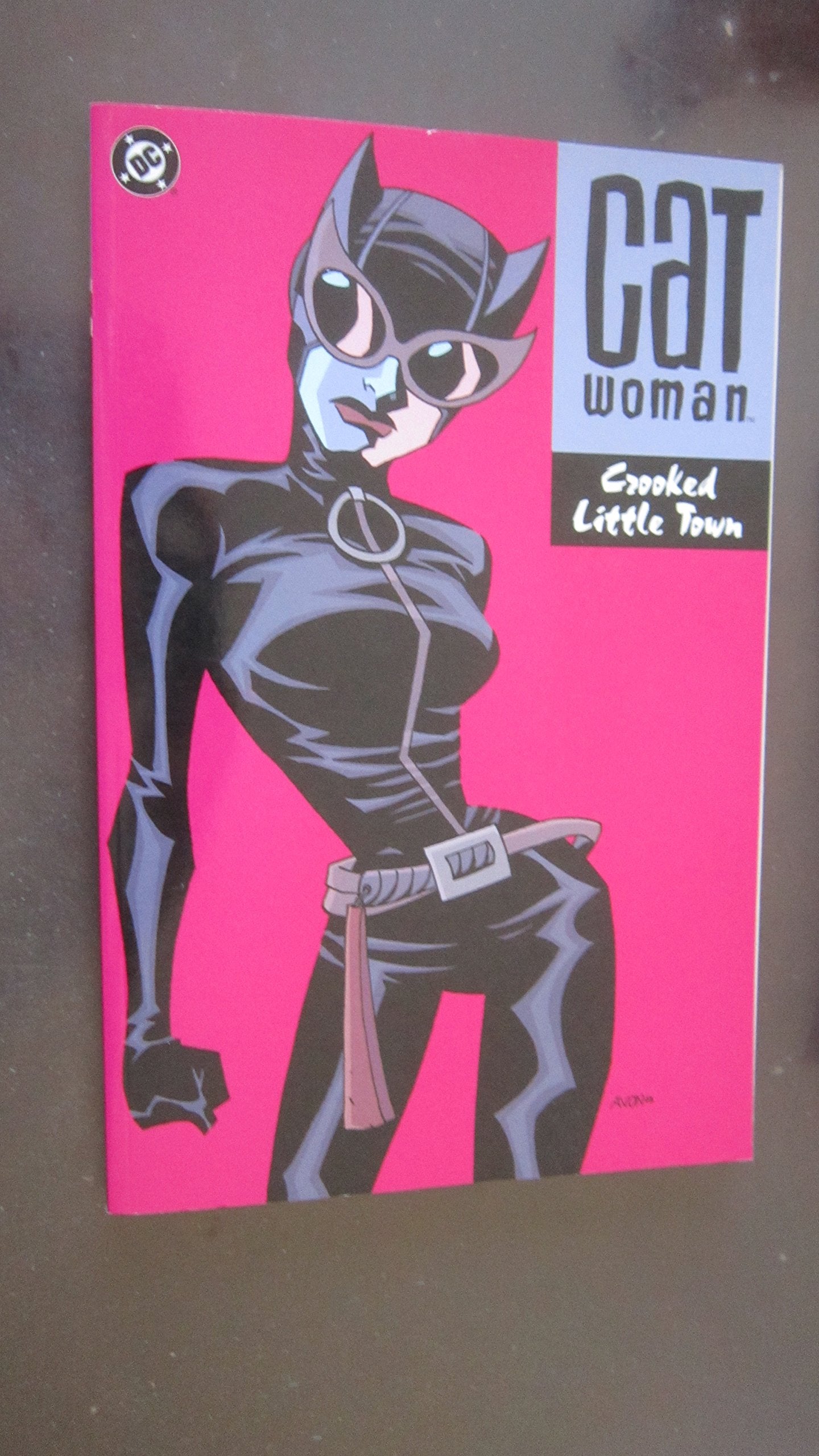 Catwoman: Crooked Little Town Superheroes