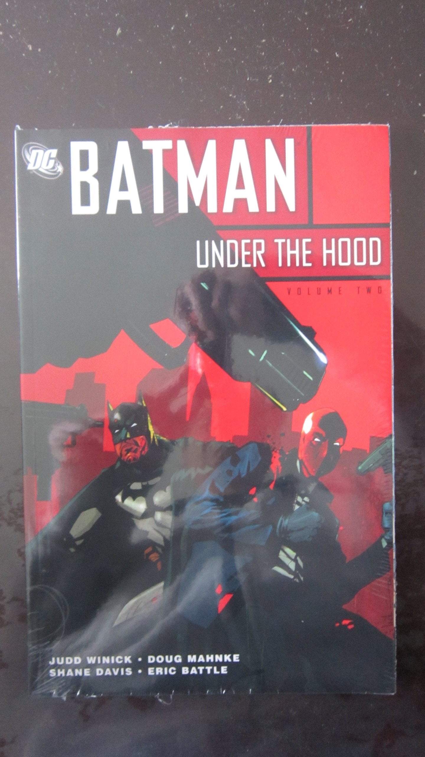 Product Image: Batman: Under the Hood - VOL 02