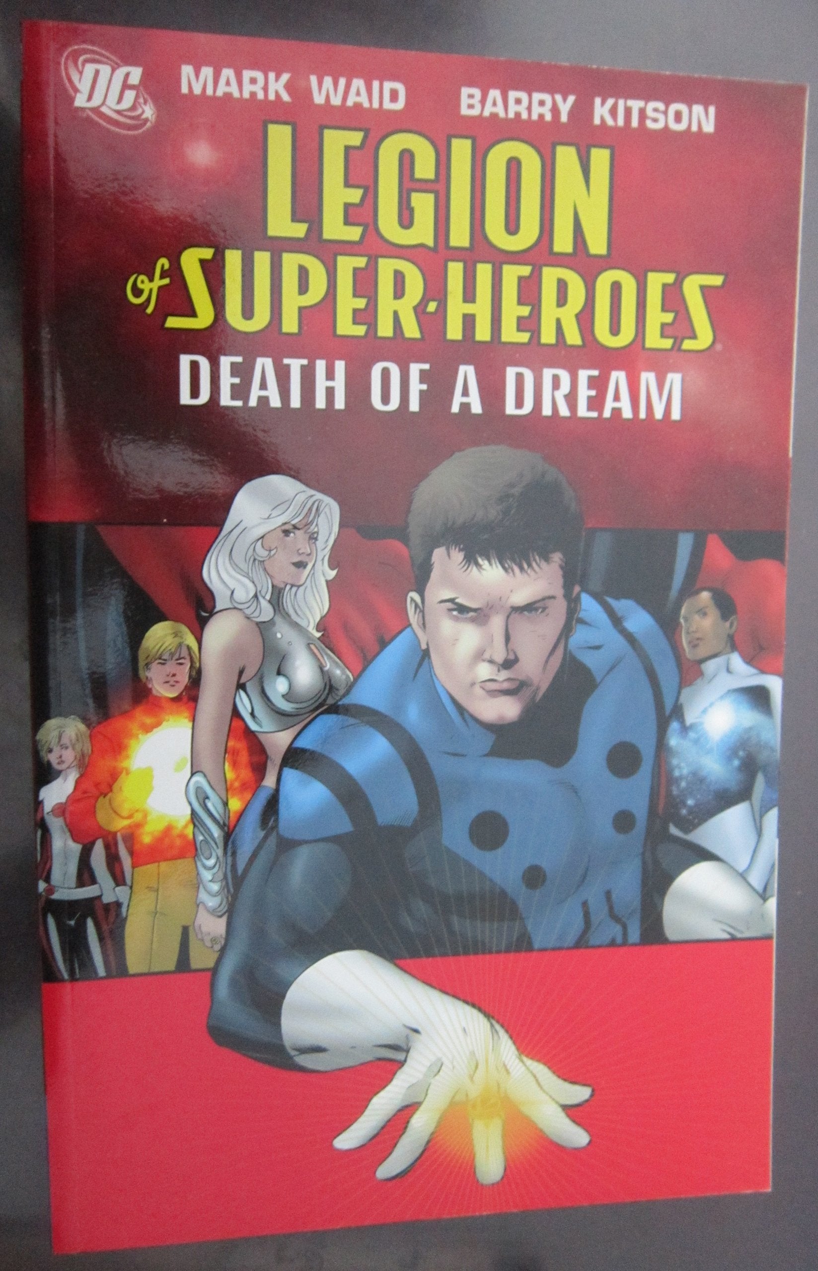 Legion of Super-Heroes Volume 2 Death of a Dream (Legion of Superheroes) Manga