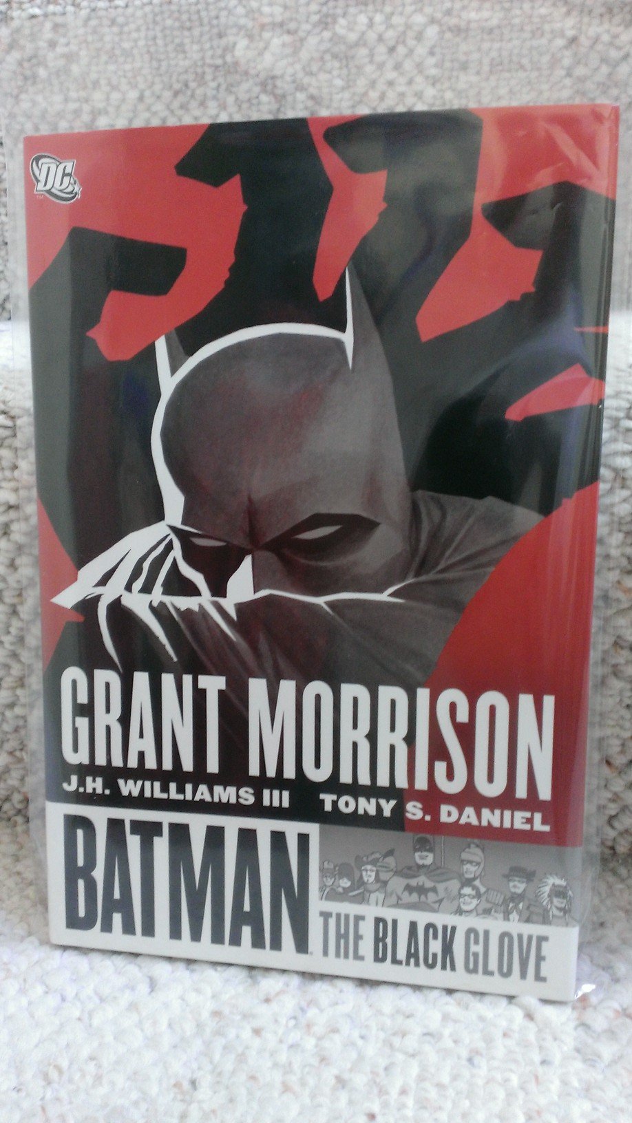 Batman: The Black Glove (Hardcover Edition) Manga
