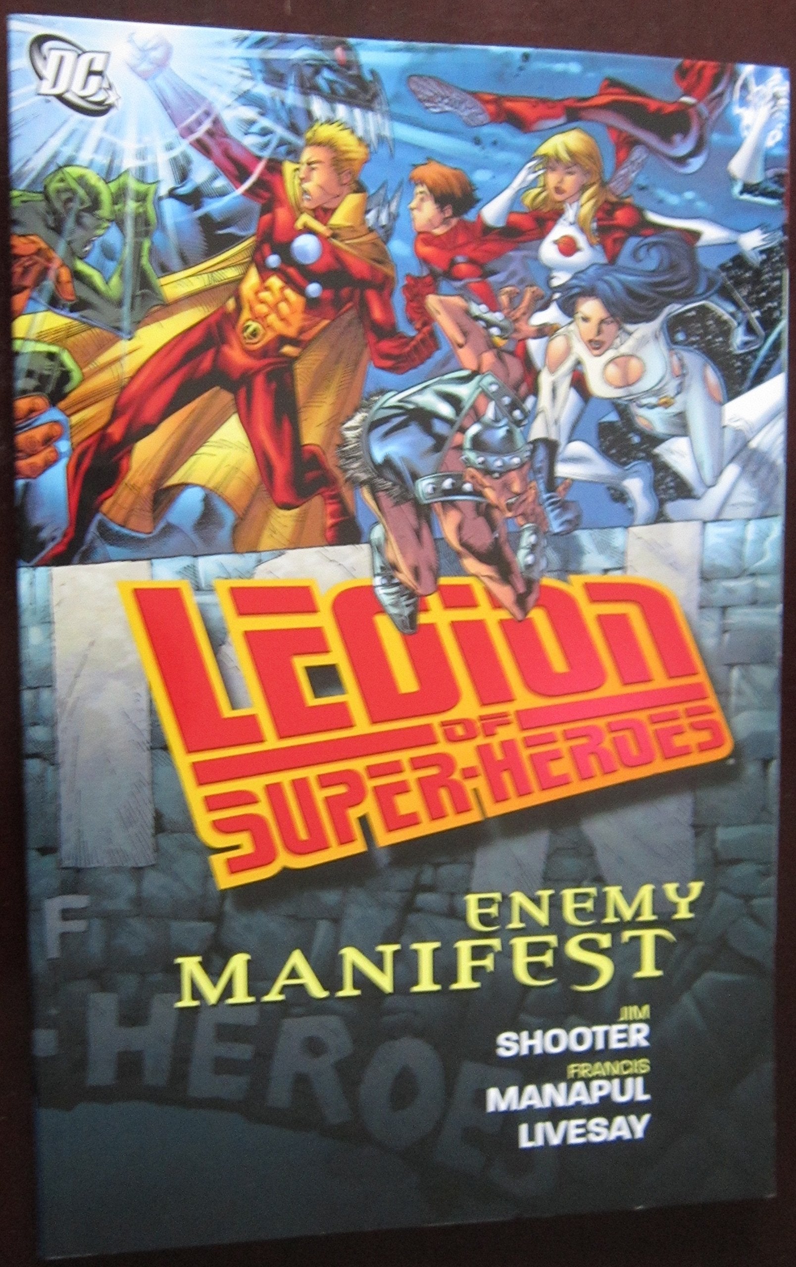 Legion of Super-Heroes: Enemy Manifest Manga