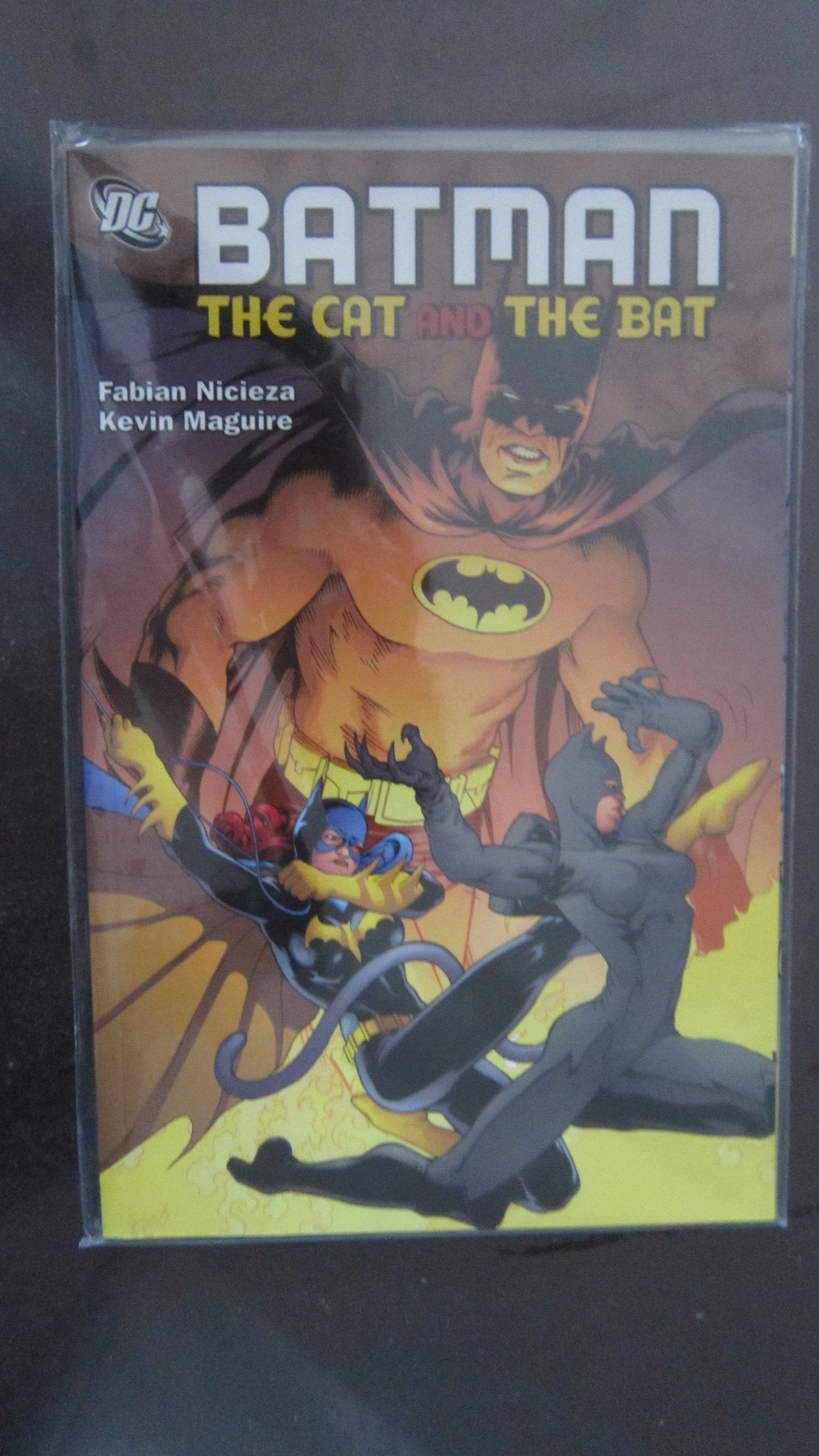 Batman: The Cat and the Bat Manga
