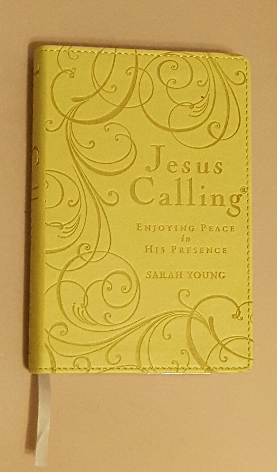 Cu Jesus Calling - Women of Faith Exclusive Deluxe Edition Books
