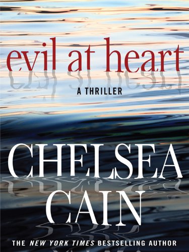 Evil at Heart (Thorndike Large Print Crime Scene) Action & Adventure